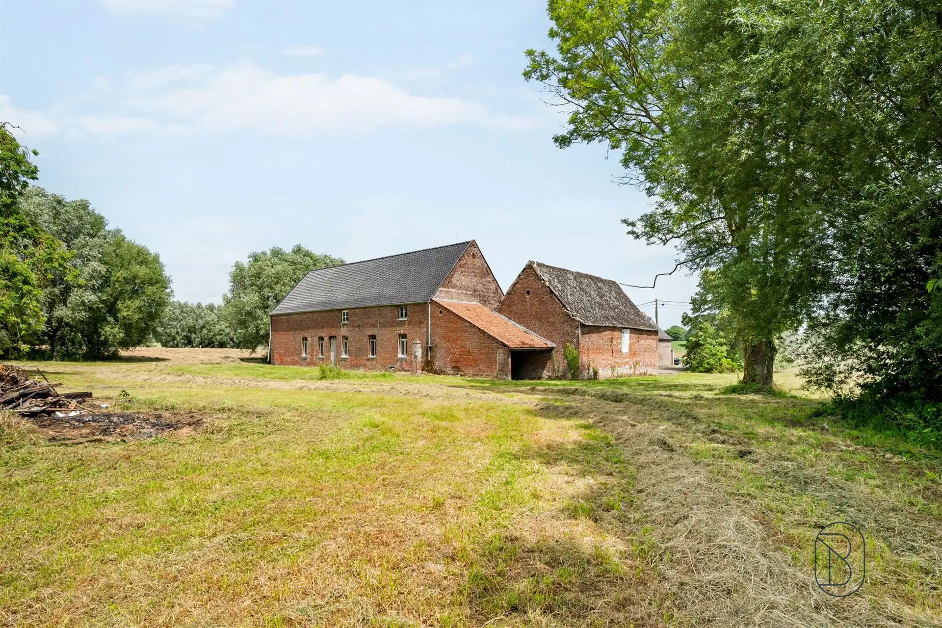 Prachtig gelegen vierkantshoeve met zichten op 2,45 hectare foto 6
