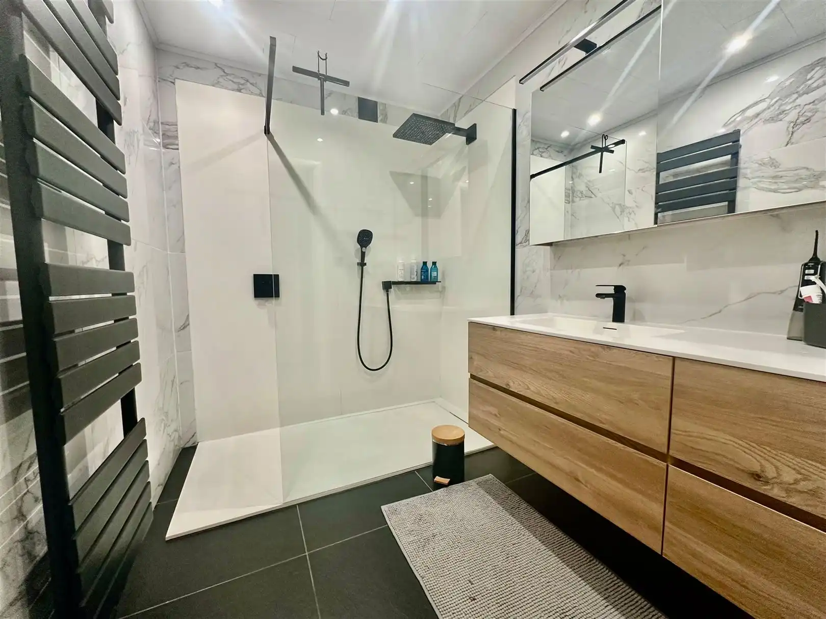Gelijkvloers appartement te huur in het hart van Zottegem. foto 6