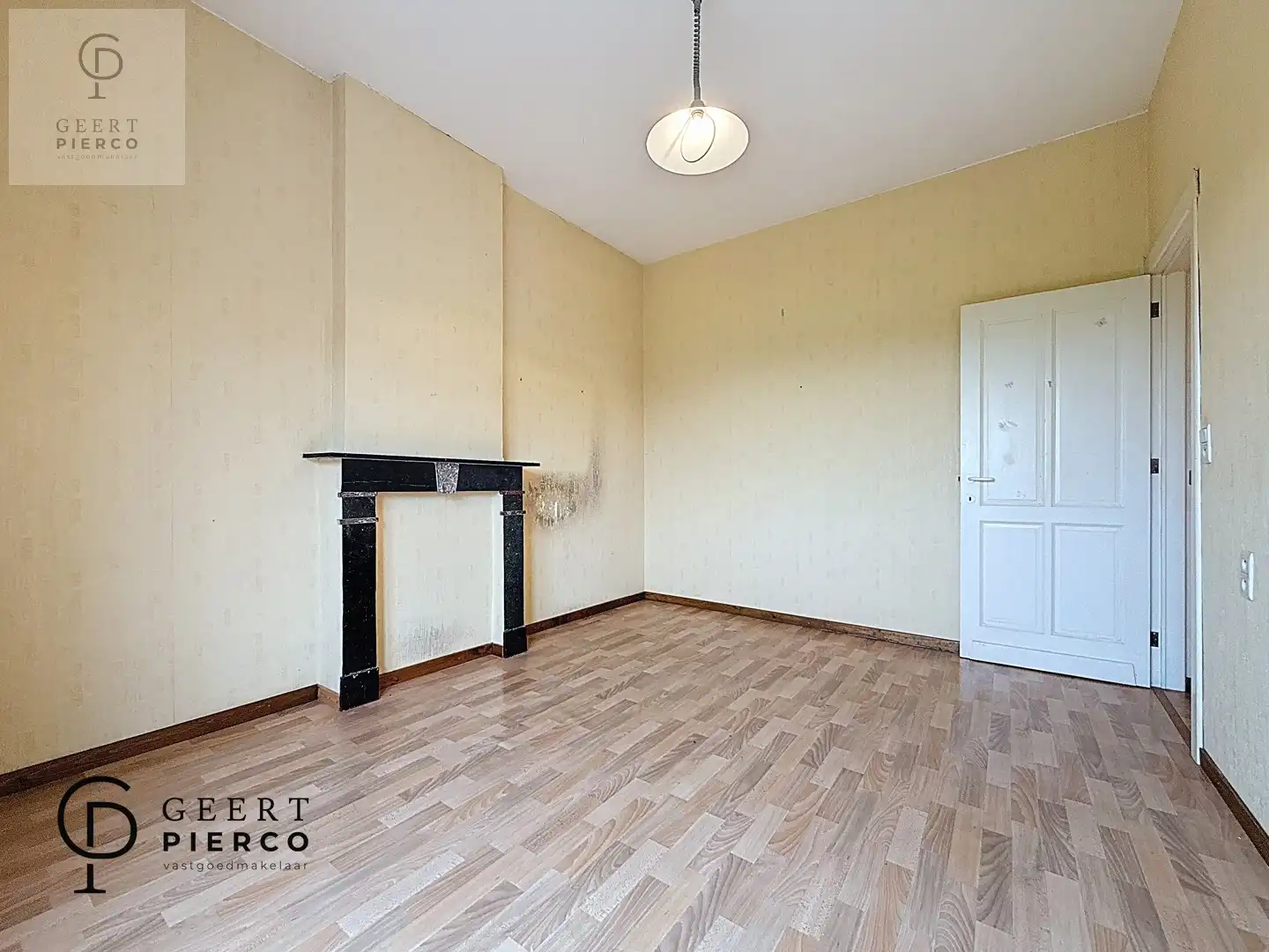 Eigentijdse woonst met ruime tuin foto 19