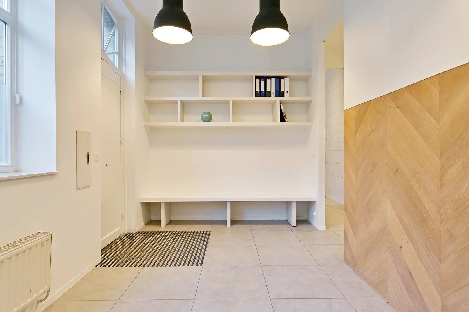 karaktervol herenhuis in het stadscentrum met ruim zonnig terras.  foto 2