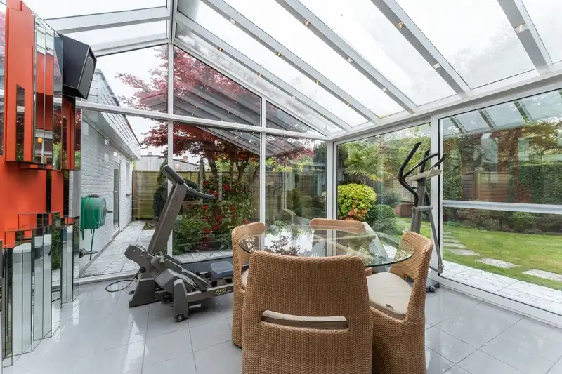 Roeselare - Stadsrand : charmante instapklare open bebouwing met prachtige tuin en ruim wooncomfort (3 slpks) 715 m² foto 9