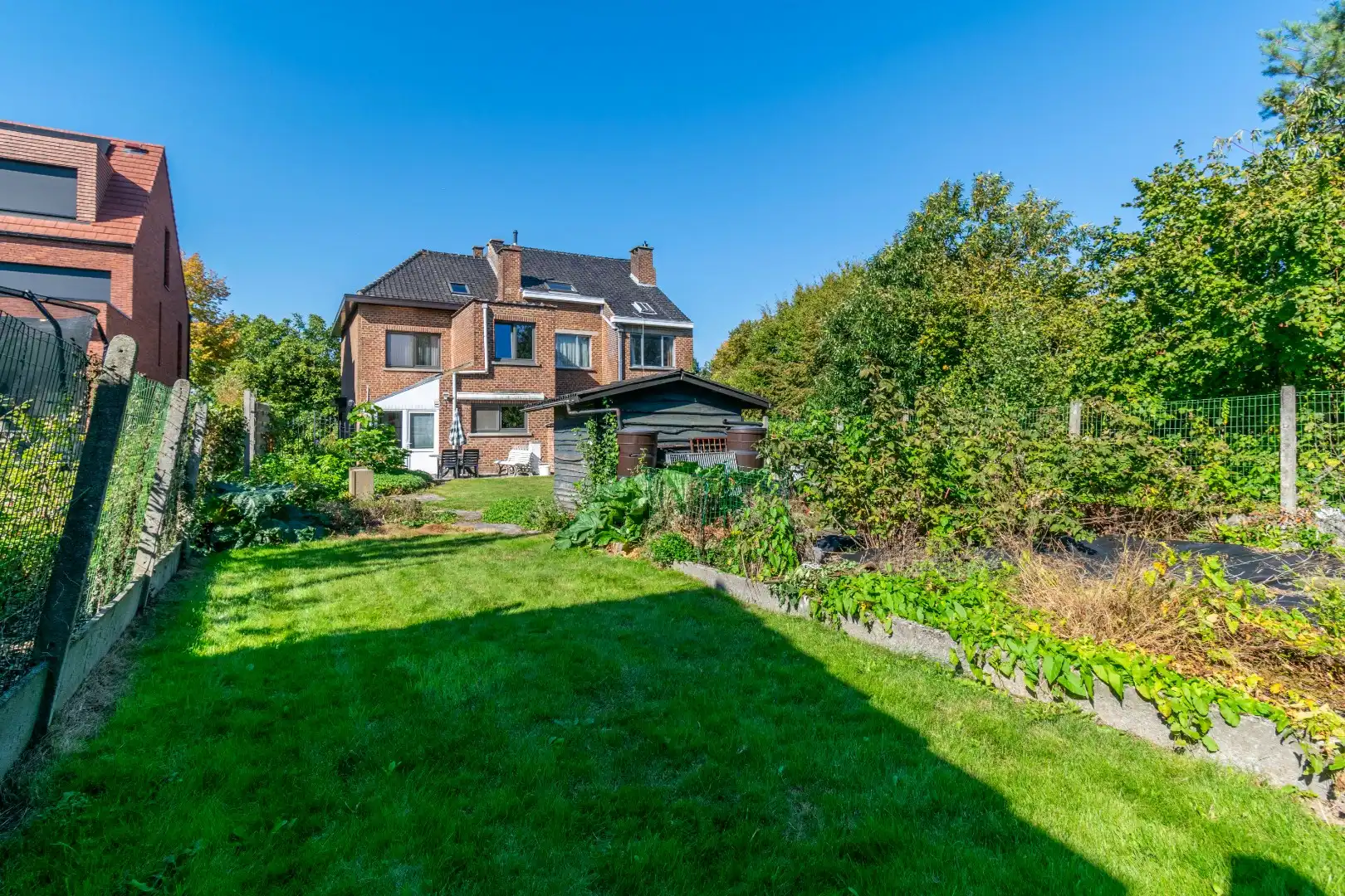 RUIME WONING (EPC: C) MET 3 SLAAPKAMERS, GARAGE & TUIN ! foto 5