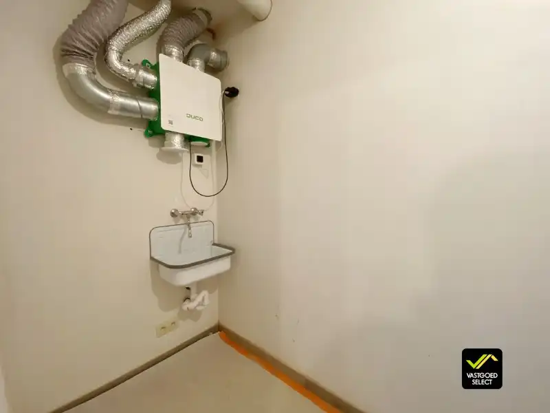 Te huur: Ruim en modern appartement in rustige omgeving te Adegem foto 12