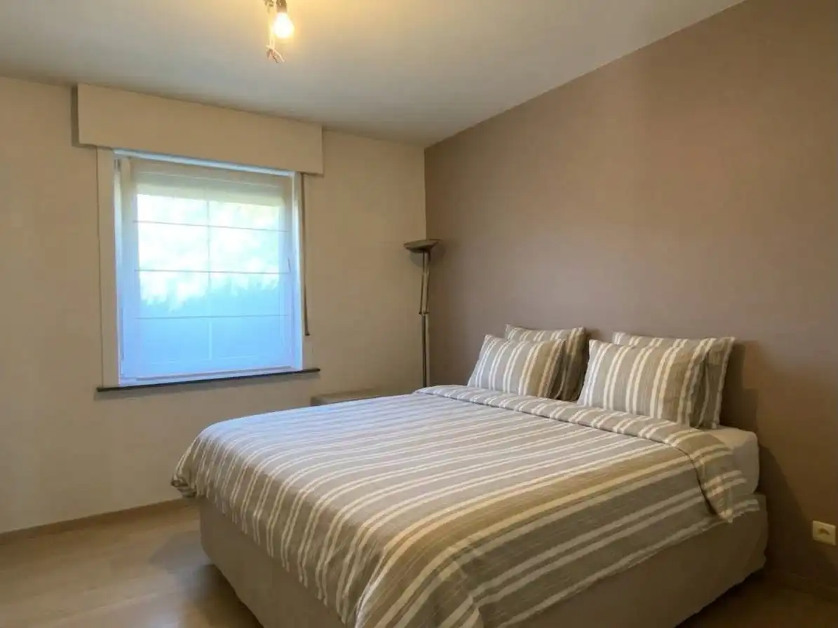 BEDRIJFSWONING/CONCIËRGEWONING MET 4 SLPKS EN TUIN foto 11