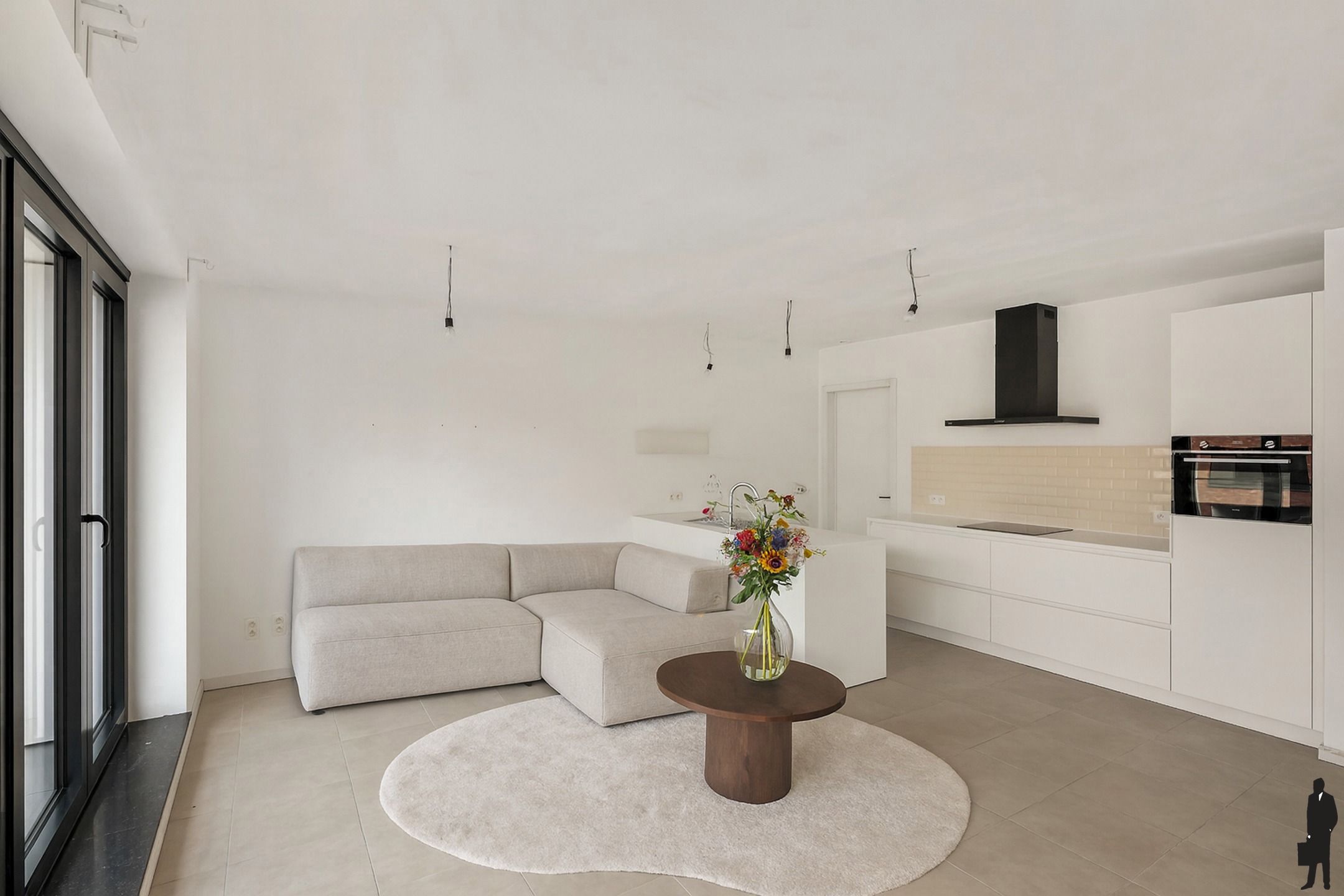 Lichtrijk appartement met 2 slaapkamers, ruim terras en staanplaats – bouwjaar 2021 foto 4