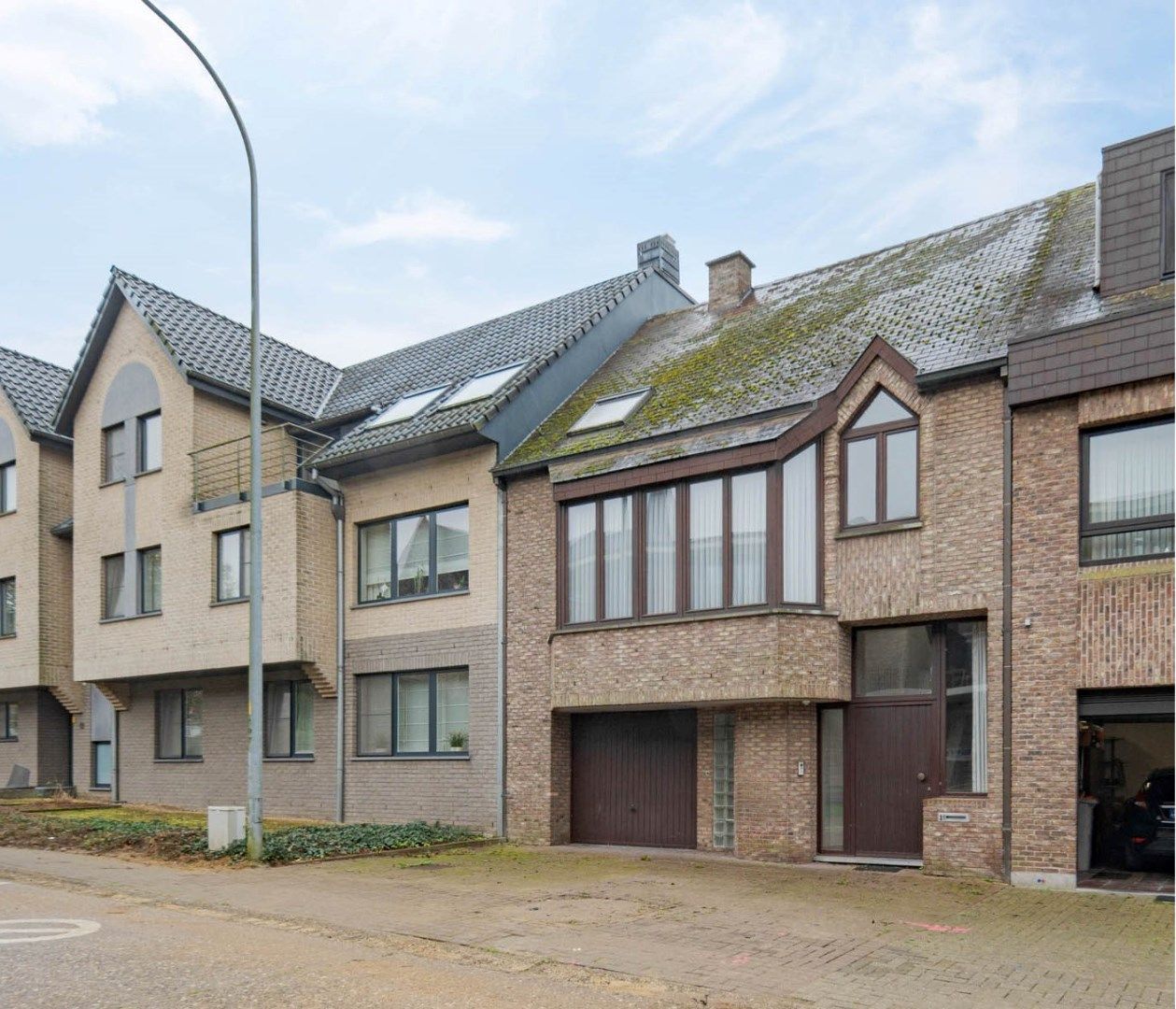 Op te frissen ruime energiezuinige bel-etagewoning met patio en terras op unieke locatie, massa's mogelijkheden. foto 4