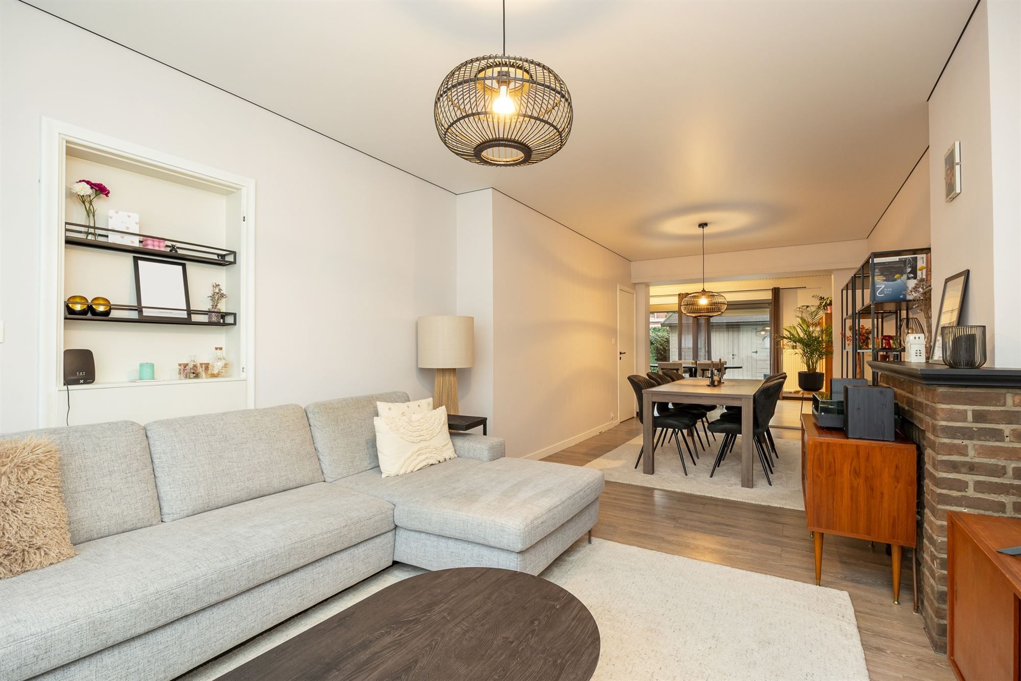 Ruime gezinswoning met drie slaapkamers en tuin foto 10