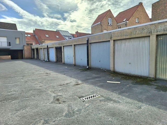 Ruim te moderniseren appartement foto 14