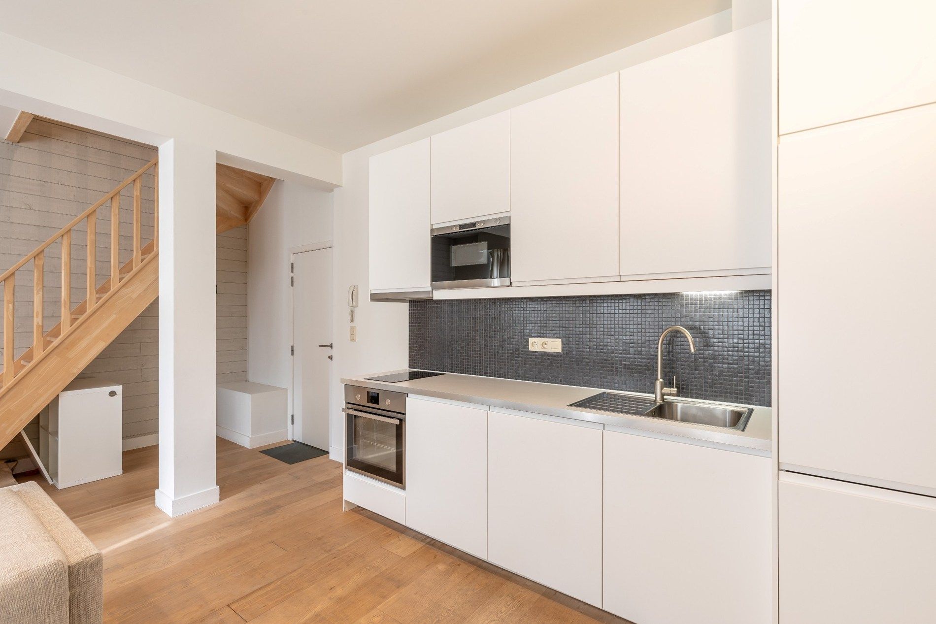 Prachtig afgewerkte duplex-studio te centrum Leuven foto 3