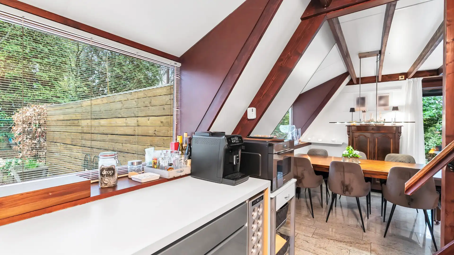 CHARMANTE VAKANTIEWONING AAN DE SONNEVIJVER IN LANAKEN - RUST, NATUUR & COMFORT foto 13