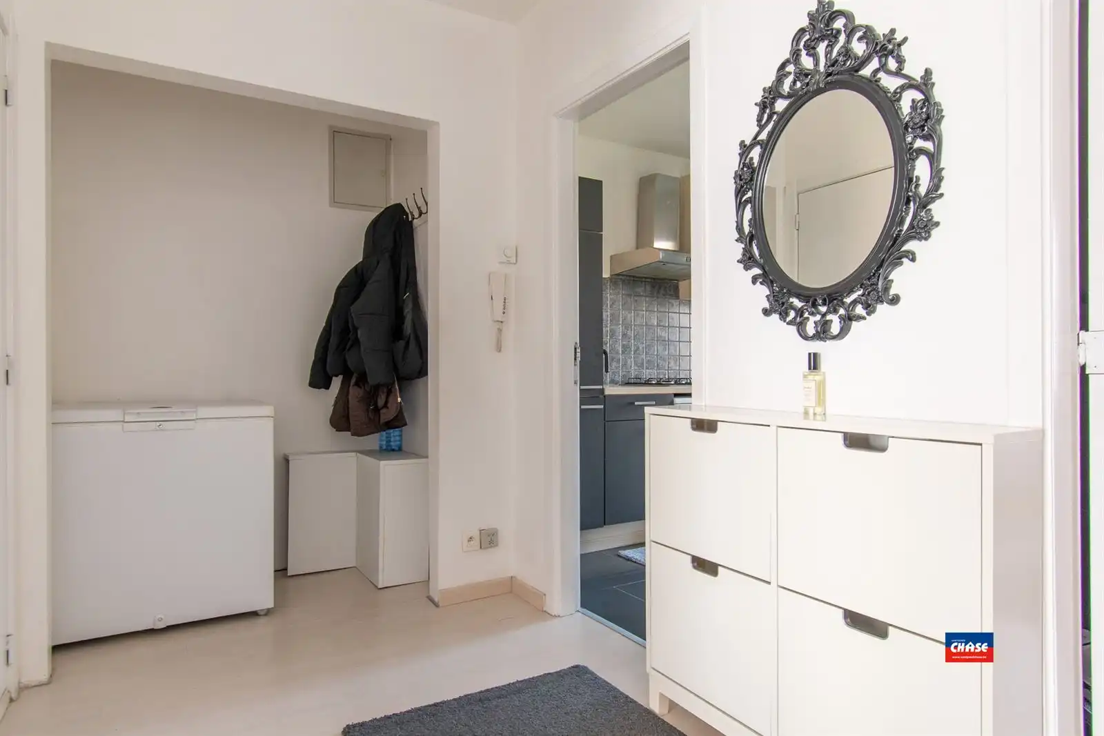 Appartement met 2 slaapkamers + balkon foto 2