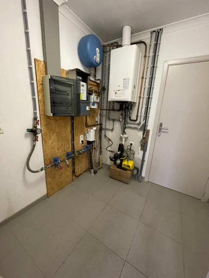 EENGEZINSWONING + tuin foto 15