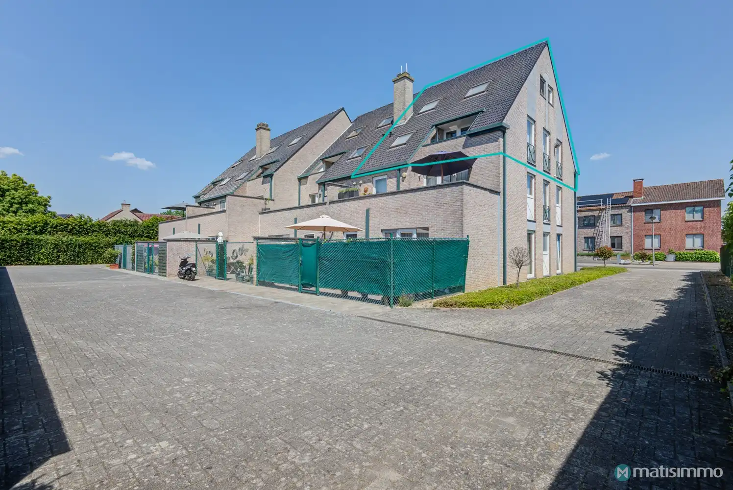 INSTAPKLAAR DUPLEX-APPARTEMENT MET 2 SLAAPKAMERS EN GARAGE NABIJ HET CENTRUM VAN BILZEN foto 19