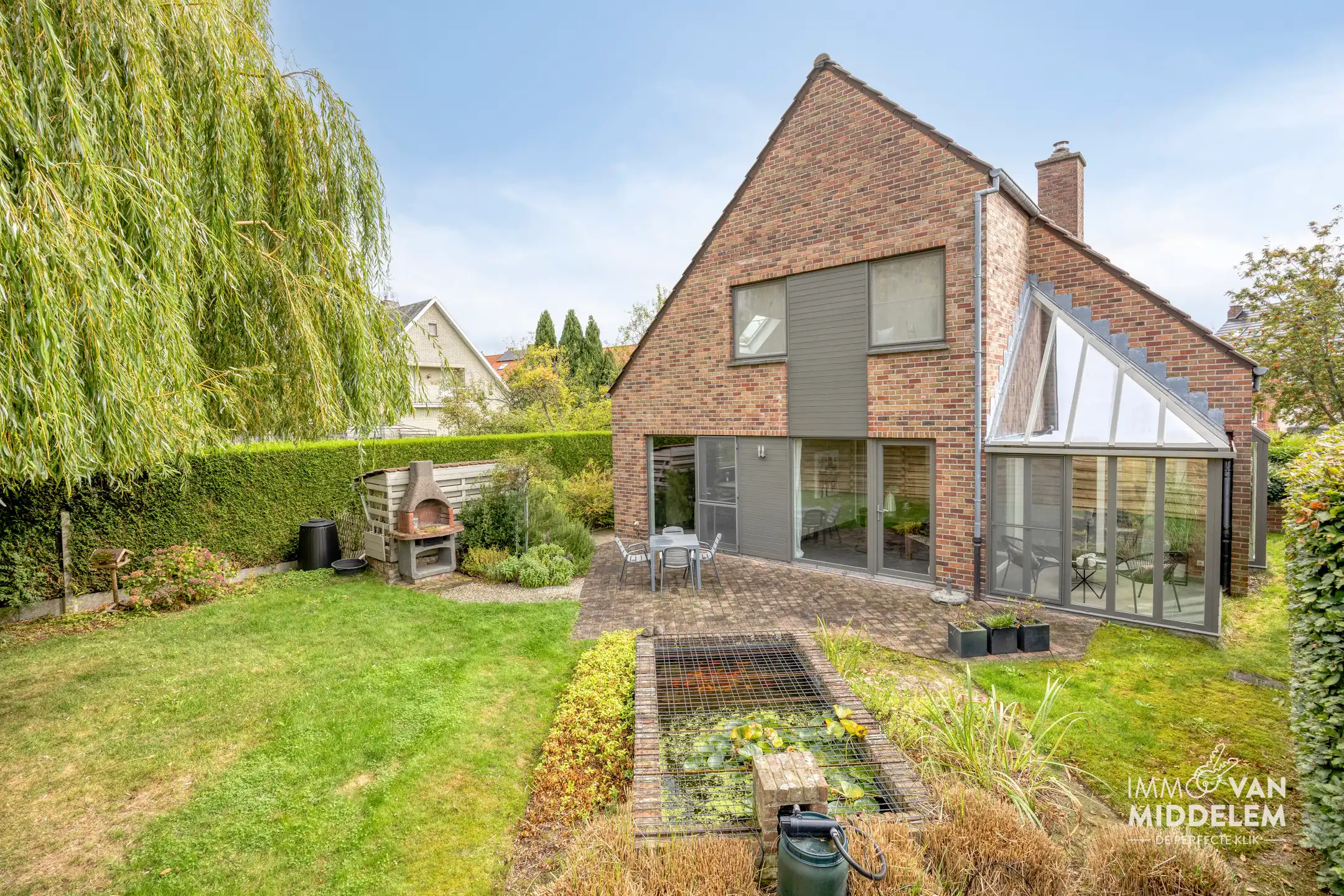 INSTAPKLARE VILLA MET 4 KAMERS EN BUREAU OP +/- 4a82ca foto {{pictureIndex}}