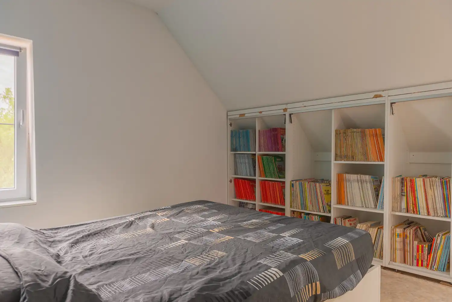 Halfopen woning op een perceel van 532 m² met ruime garage/werkplaats foto 16
