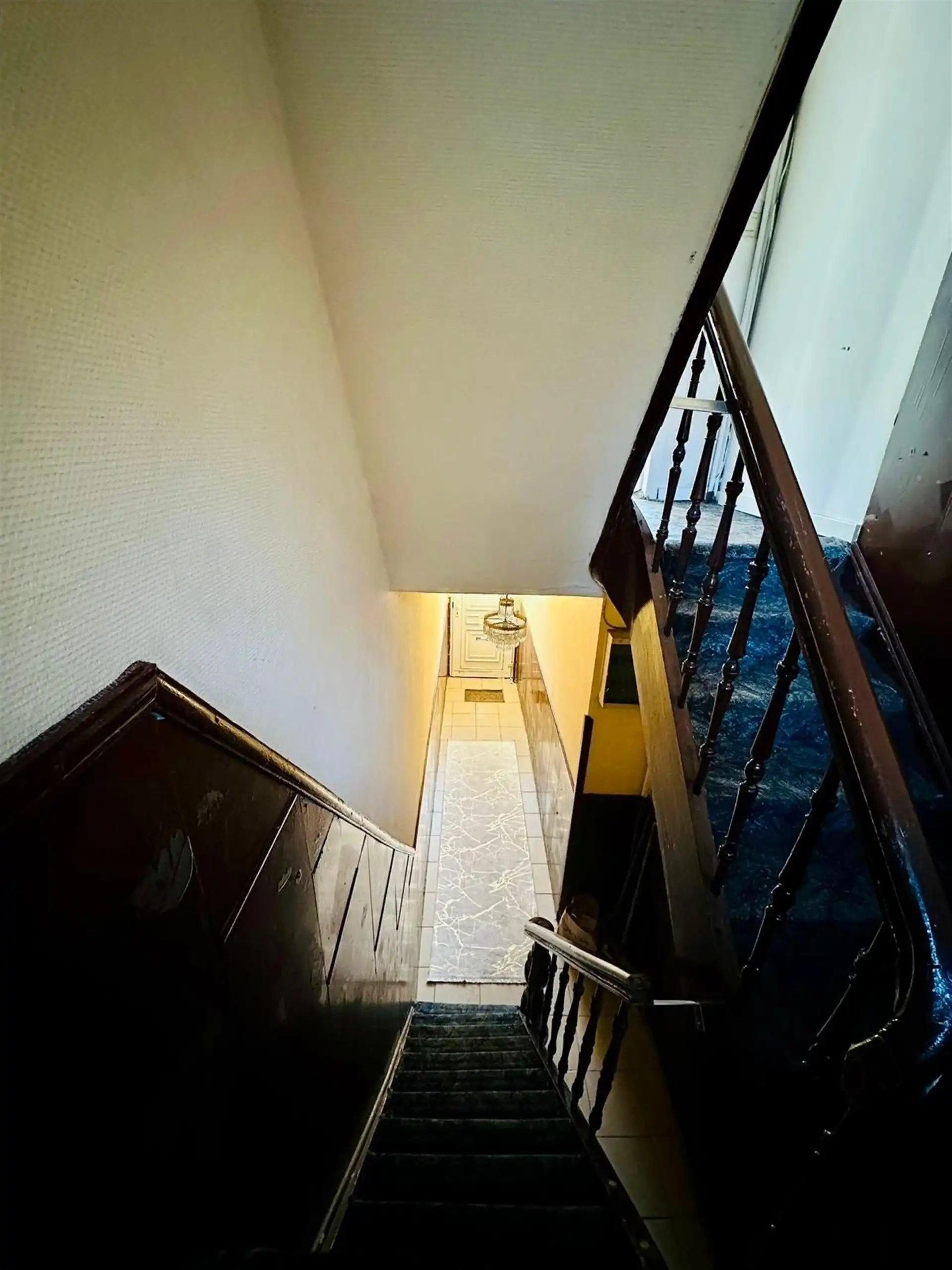 Te renoveren woning met veel potentieel in Berchem!  foto 6