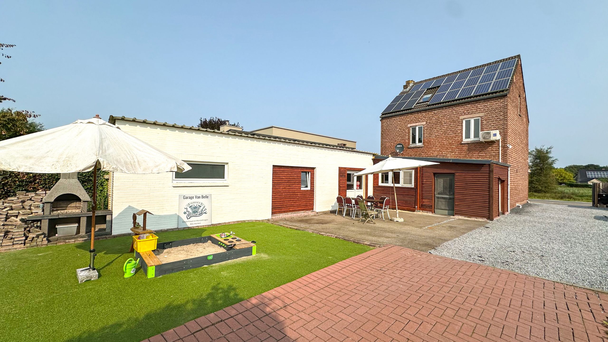 Woning met 5 ruime slaapkamers, zonnepanelen en tuin! foto 42