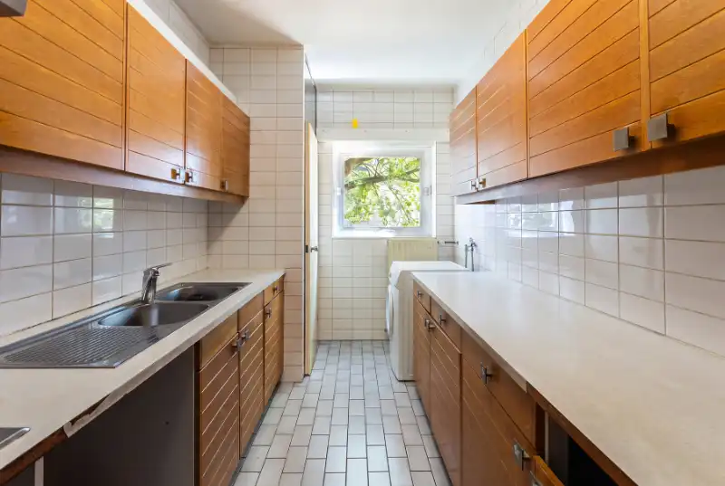 Te koop op te frissen appartement met garagebox! foto 11