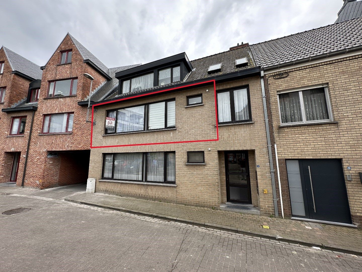 Instapklaar 2-slpk appartement met terras, Torhout foto 23