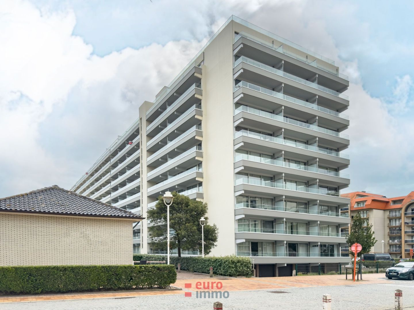 Prachtig gerenoveerd appartement in het hart van Nieuwpoort foto {{pictureIndex}}