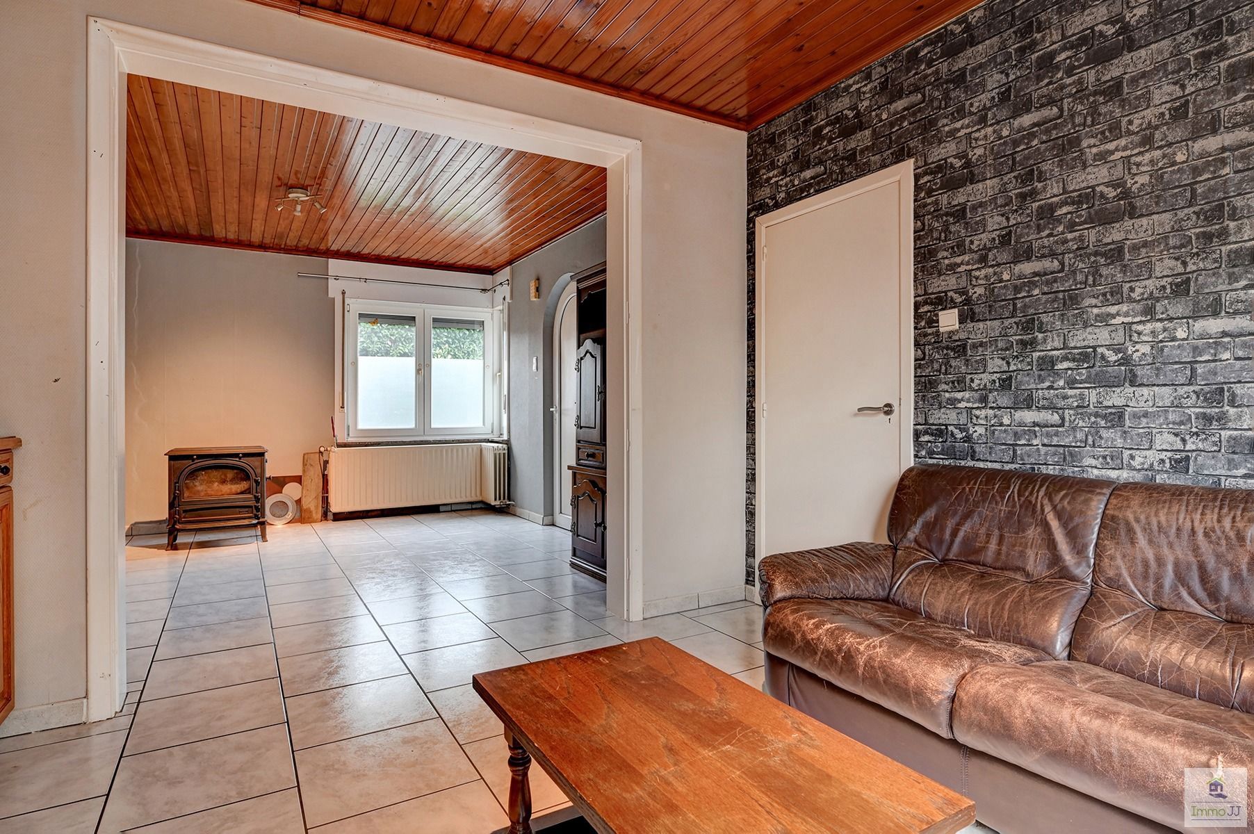 Te renoveren tweegezinswoning foto 4