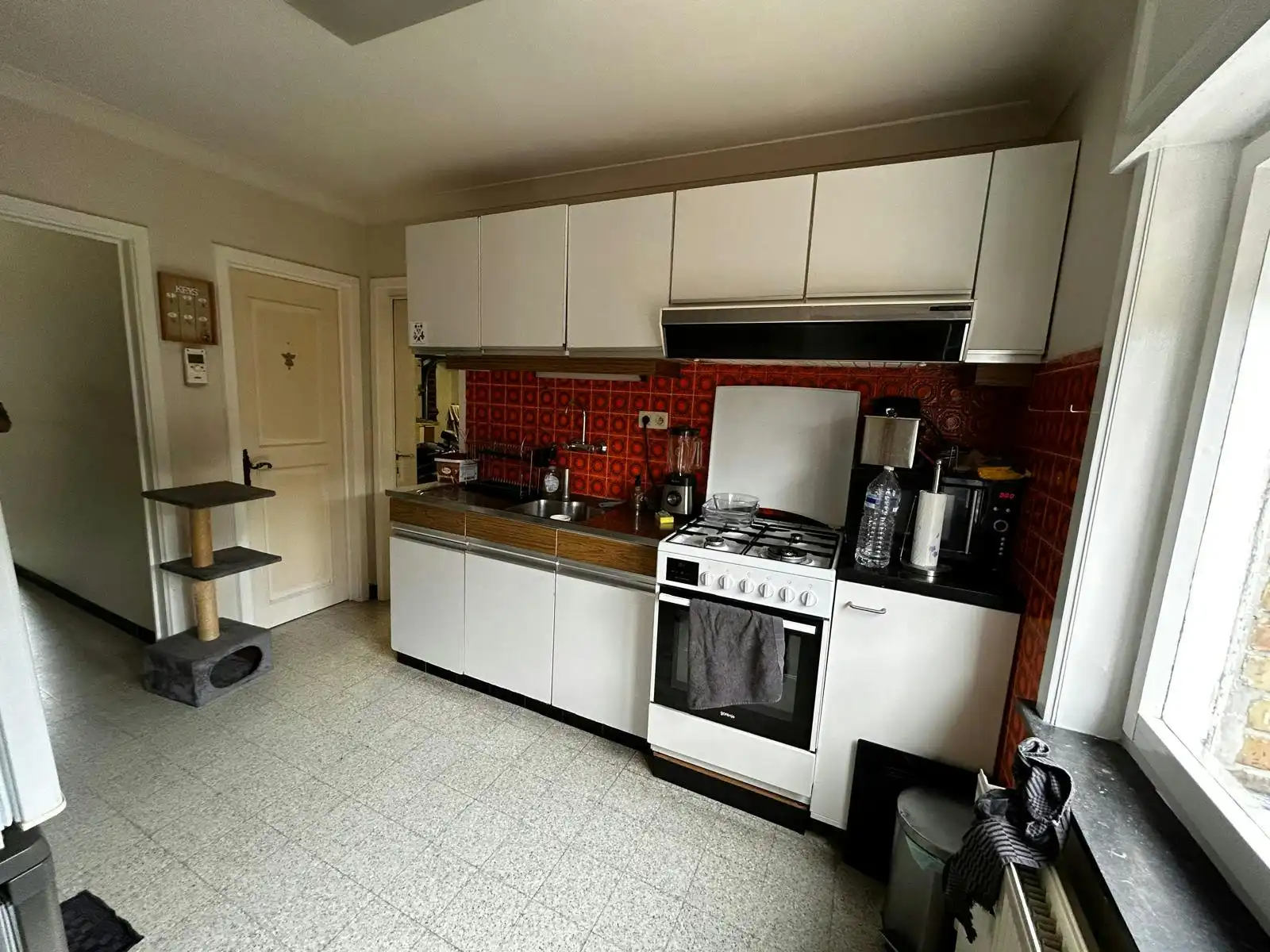 Te renoveren woning met 3 slaapkamers te koop in Aalter foto 4