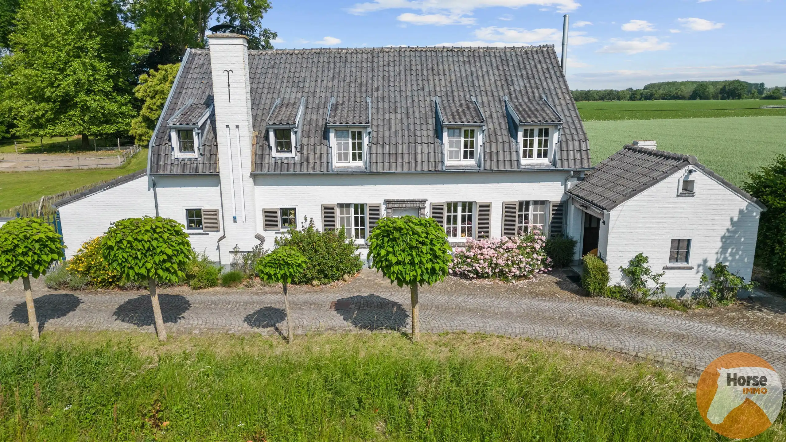 Hoofdfoto van de publicatie: RUMMEN - Charmant landhuis op idyllische locatie op +/- 67a