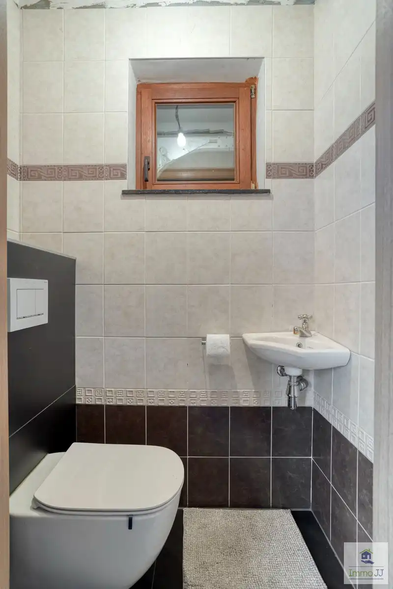 Halfopen bebouwing met zwembad foto 11