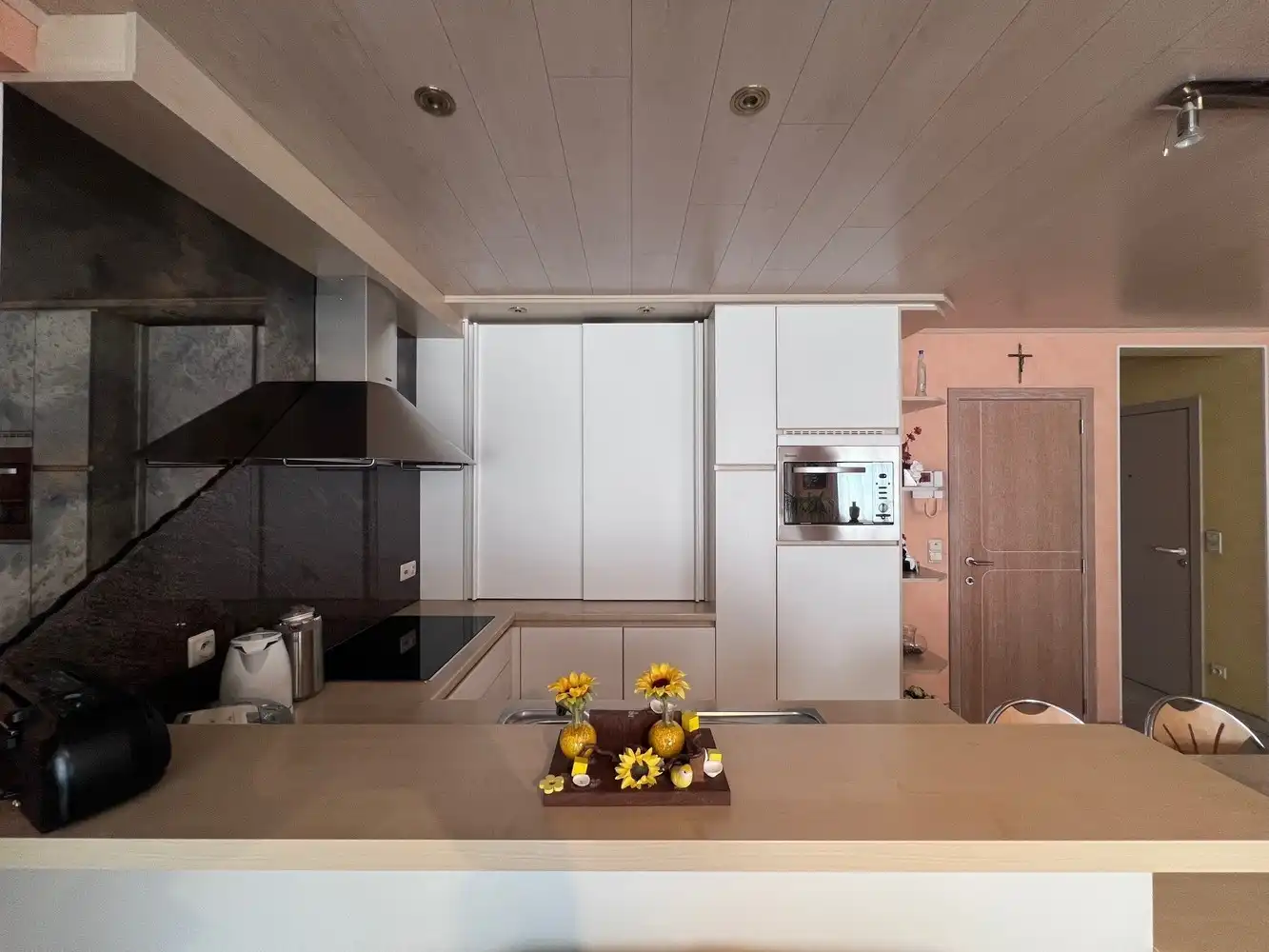 Instapklaar appartement met 2 slaapkamers en groot terras foto 6