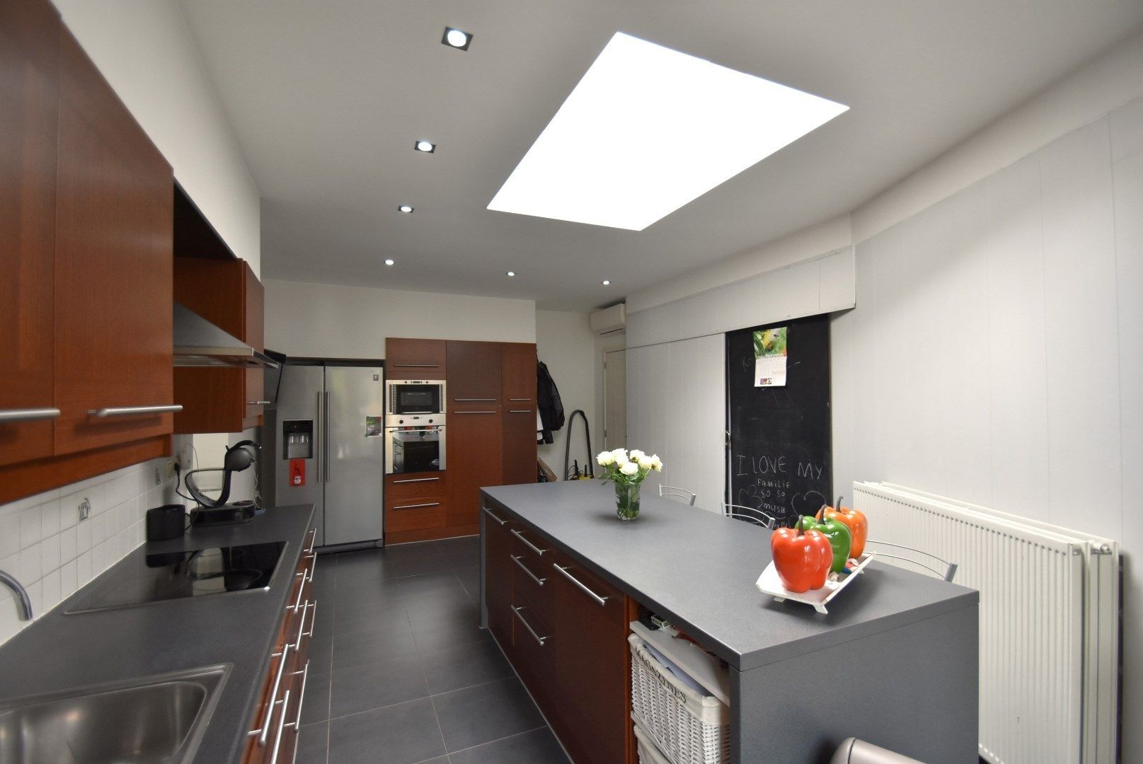 Knap gerenoveerde woning met 3 slaapkamers en tuin  foto 10