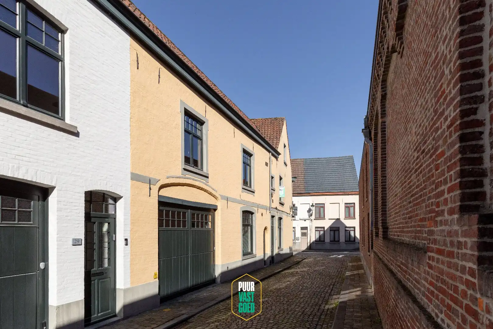 Prachtig gerestaureerde hoekwoning met dubbele garage bij 't Zand foto 20