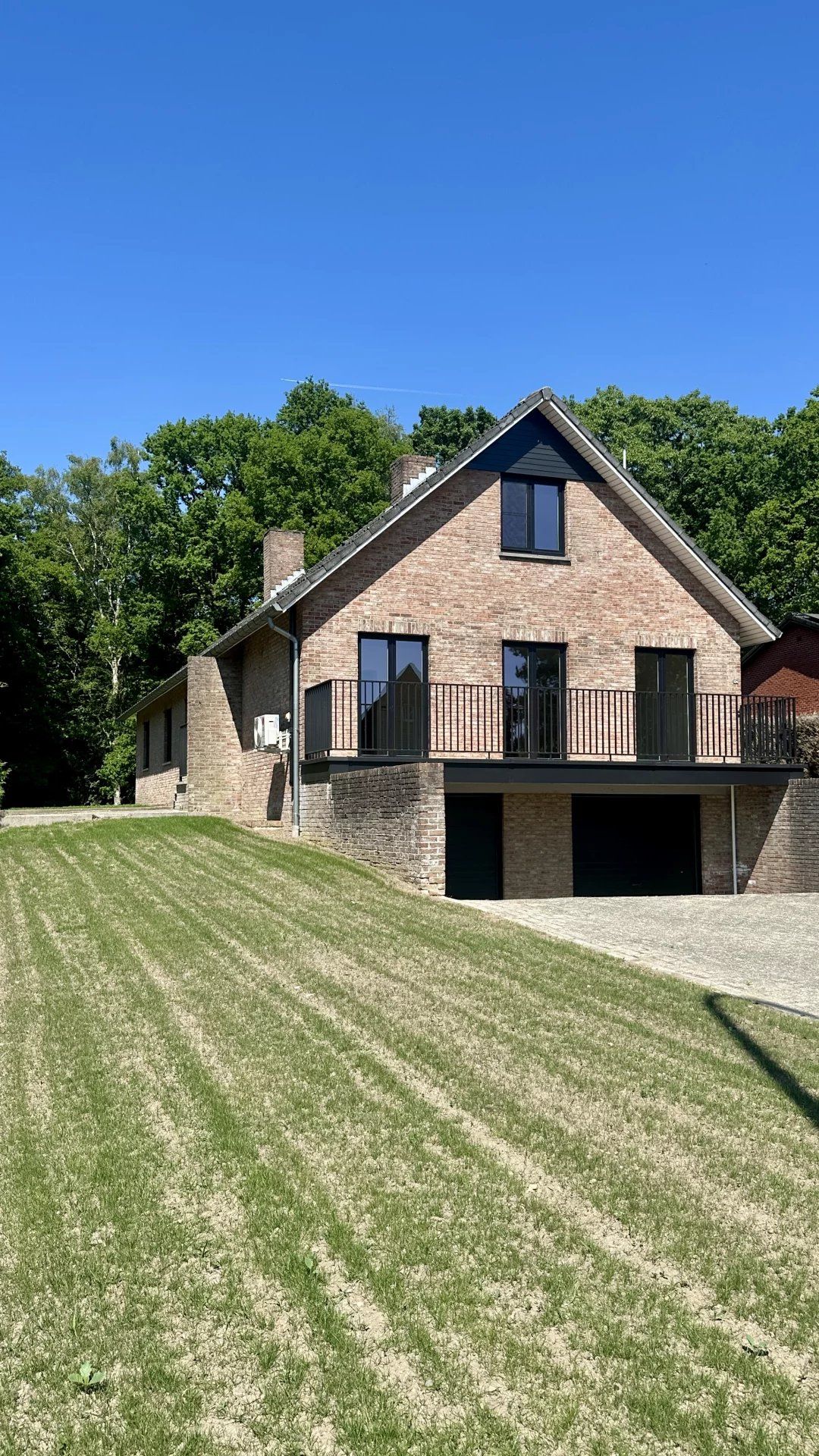 volledig gerenoveerde gezinswoning in Houthalen-Helchteren met 5 slaapkamers en toegang tot natuurgebied foto 28