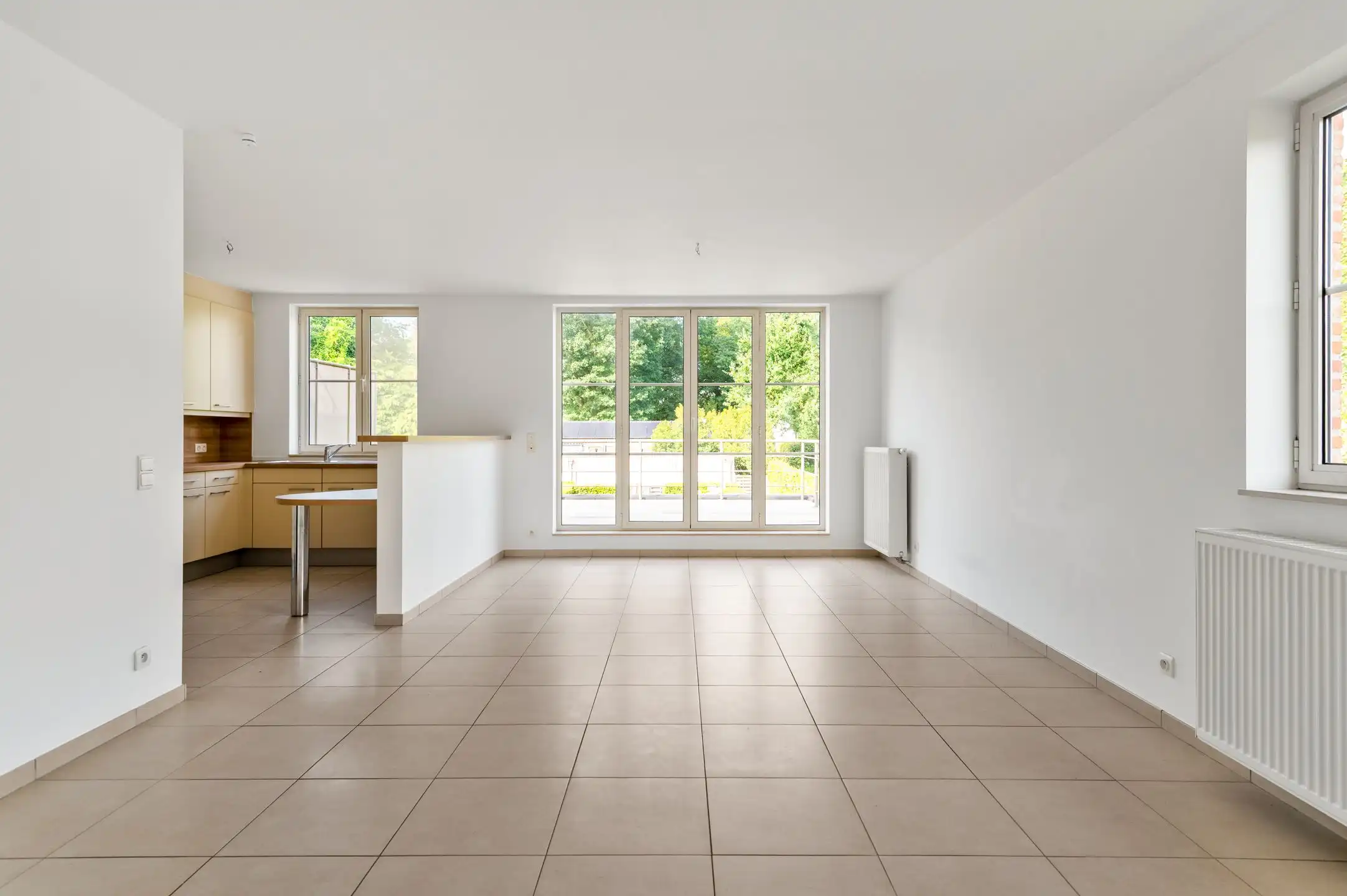 Ruim en energiezuinig wonen met zicht op groen in Ekeren! foto 4