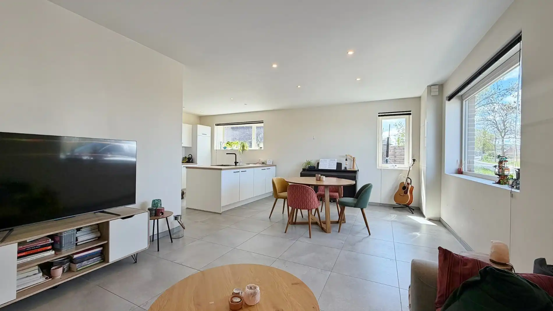 Ruime landelijk gelegen woning met zonnige tuin en garage  foto 4