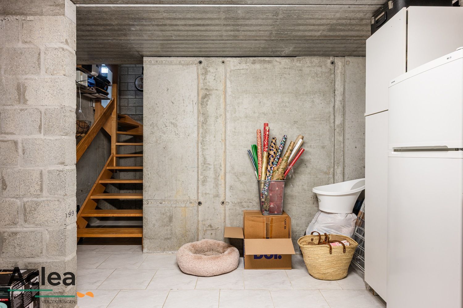 Moderne instapklare villa met zwembad en poolhouse foto 19