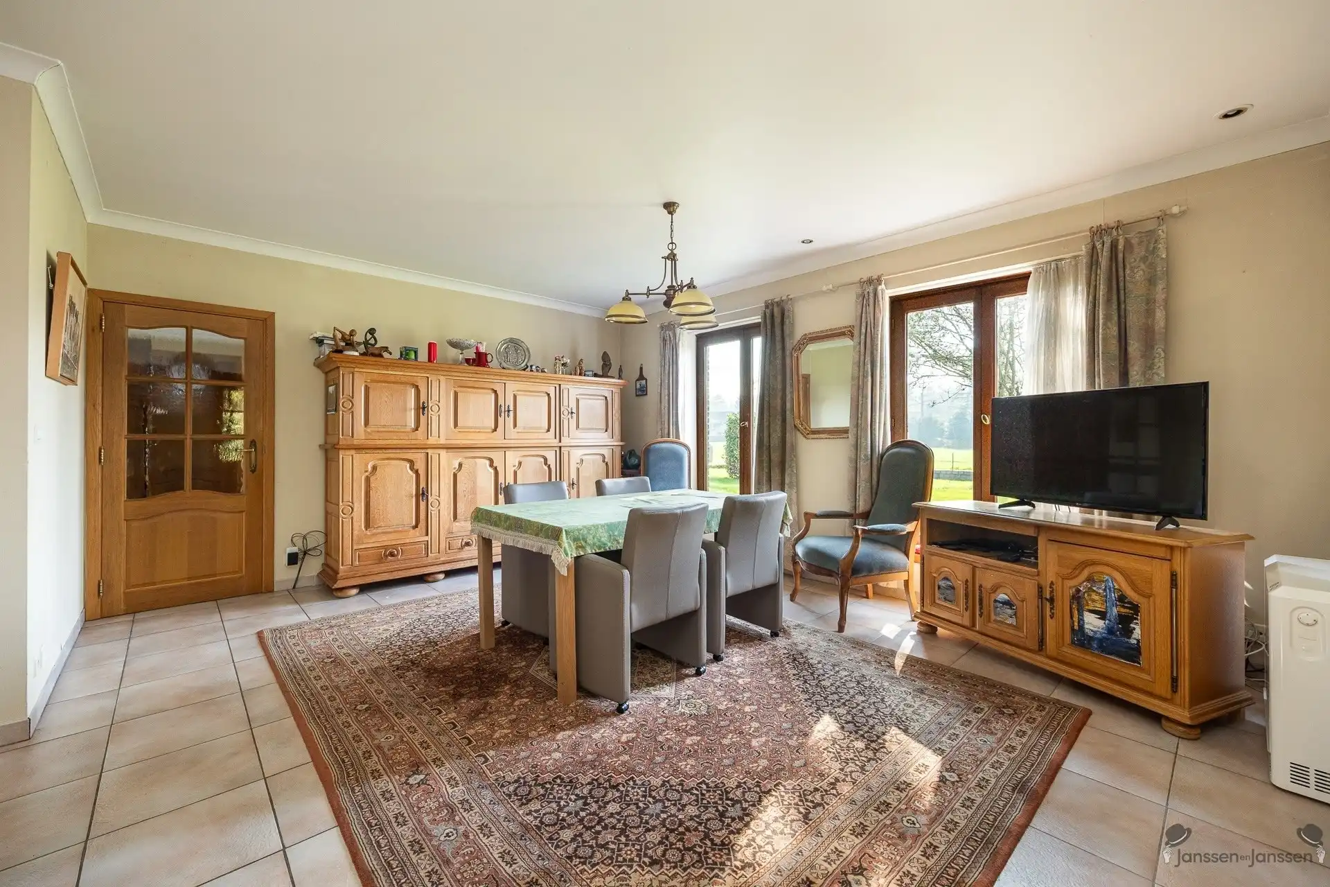 Charmant landhuis op perceel van 2230m² met prachtige vergezichten foto 5