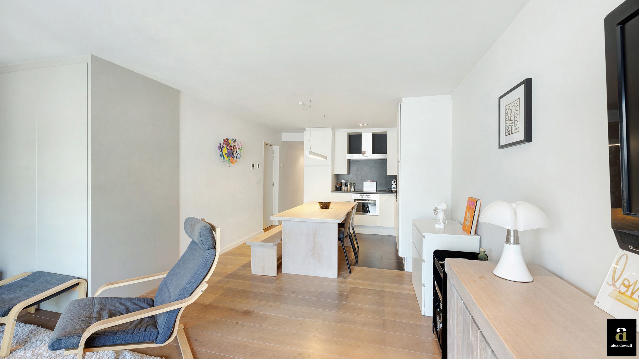 Gemeubeld modern appartement met 2 slaapkamers op centrale ligging niet ver van het Rubenspein [Blancgarinstraat]. foto 3