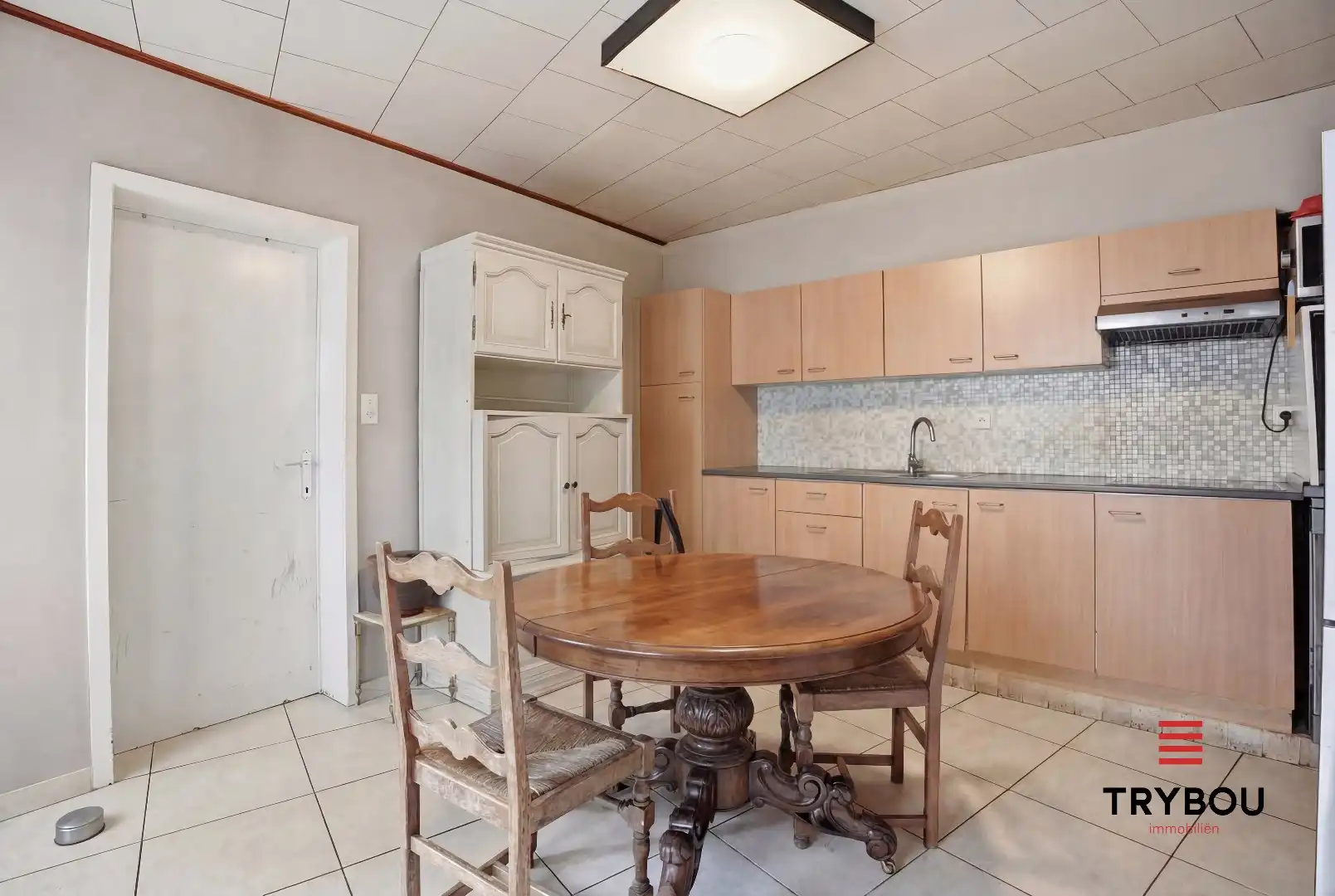 Rustig gelegen, alleenstaande woning op ruim perceel van 2210 m² foto 6