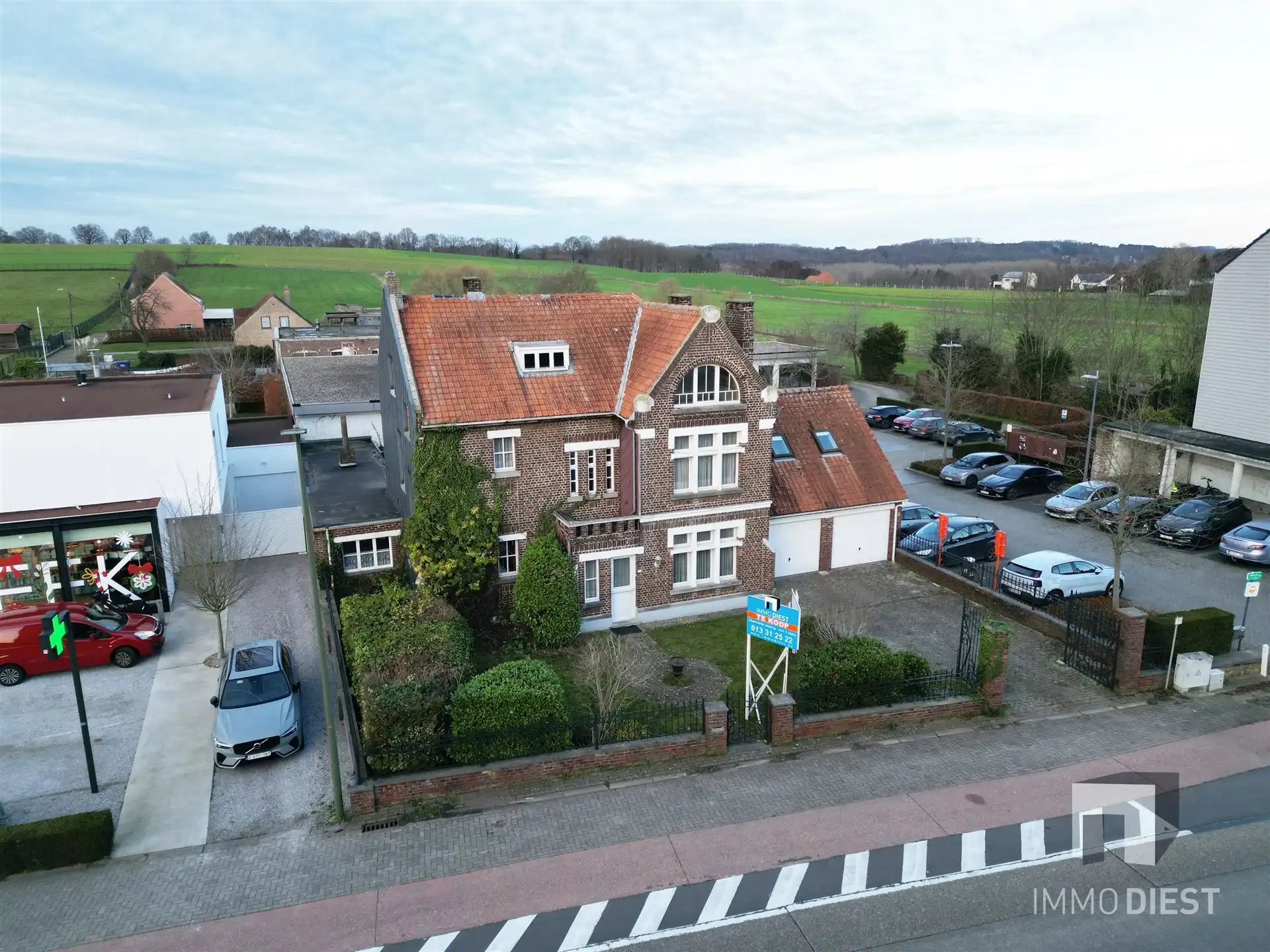 Hoofdfoto van de publicatie: Elegante woning met vele mogelijkheden - min. 4 slpks