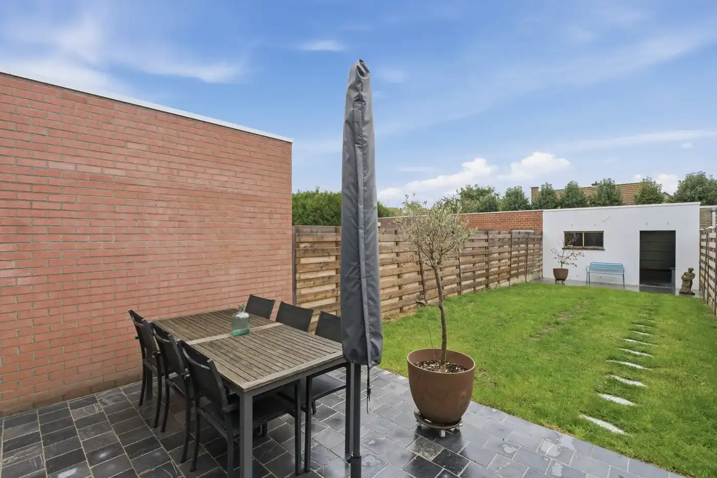 GERENOVEERDE WONING MET 3 SLAAPKAMERS EN GARAGE foto 14