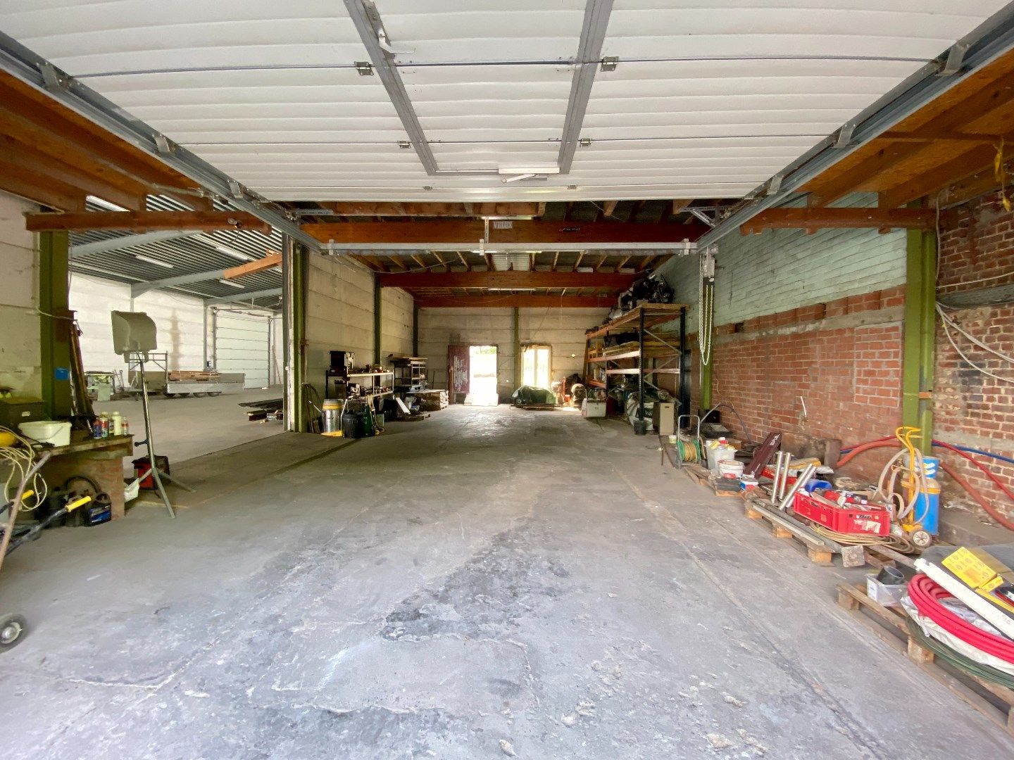 LOODS EN GARAGE MET WOONST OP EEN PERCEEL VAN 5600M² TE ZONNEBEKE foto 7