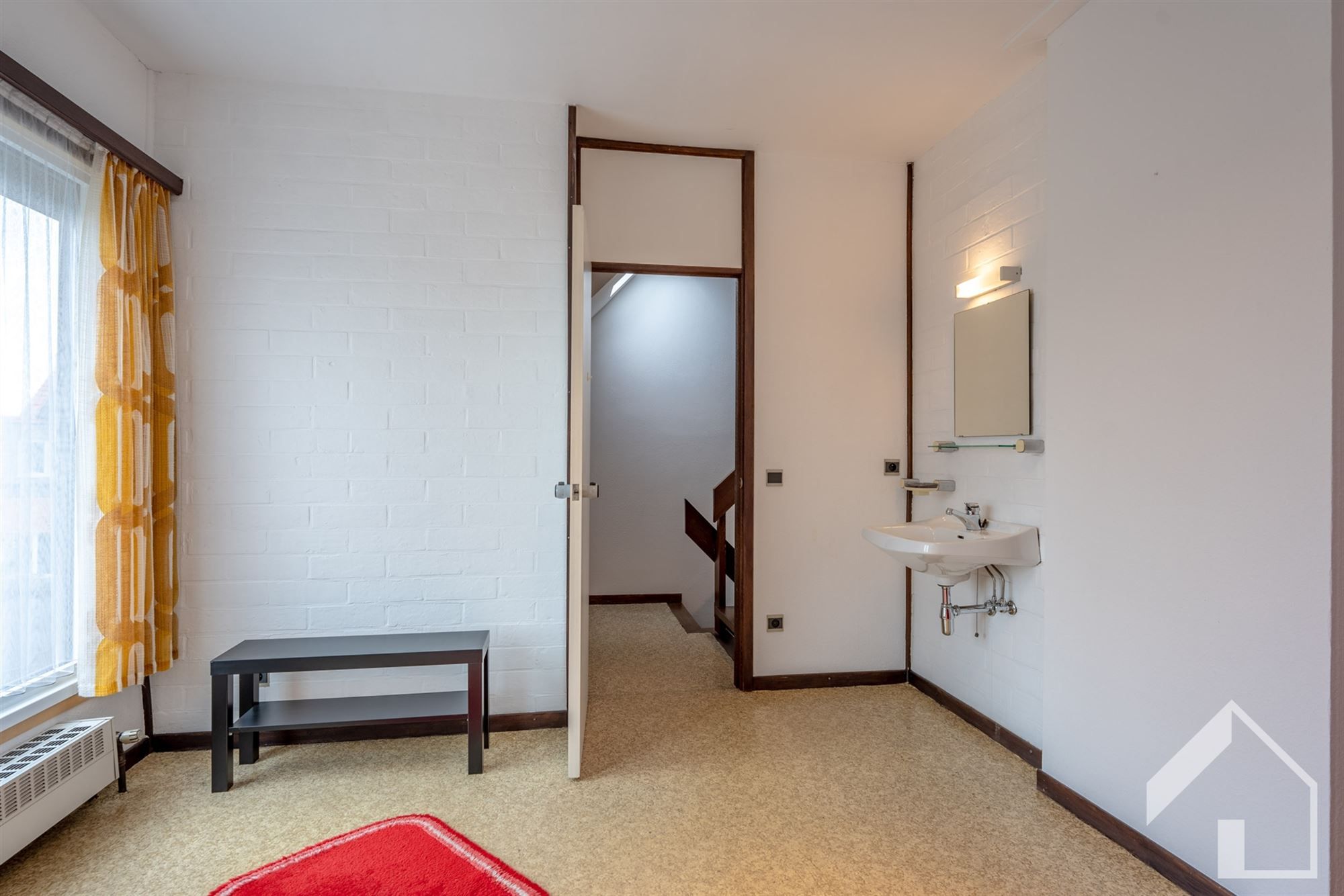 Ruime woning met 4 slaapkamers foto 18