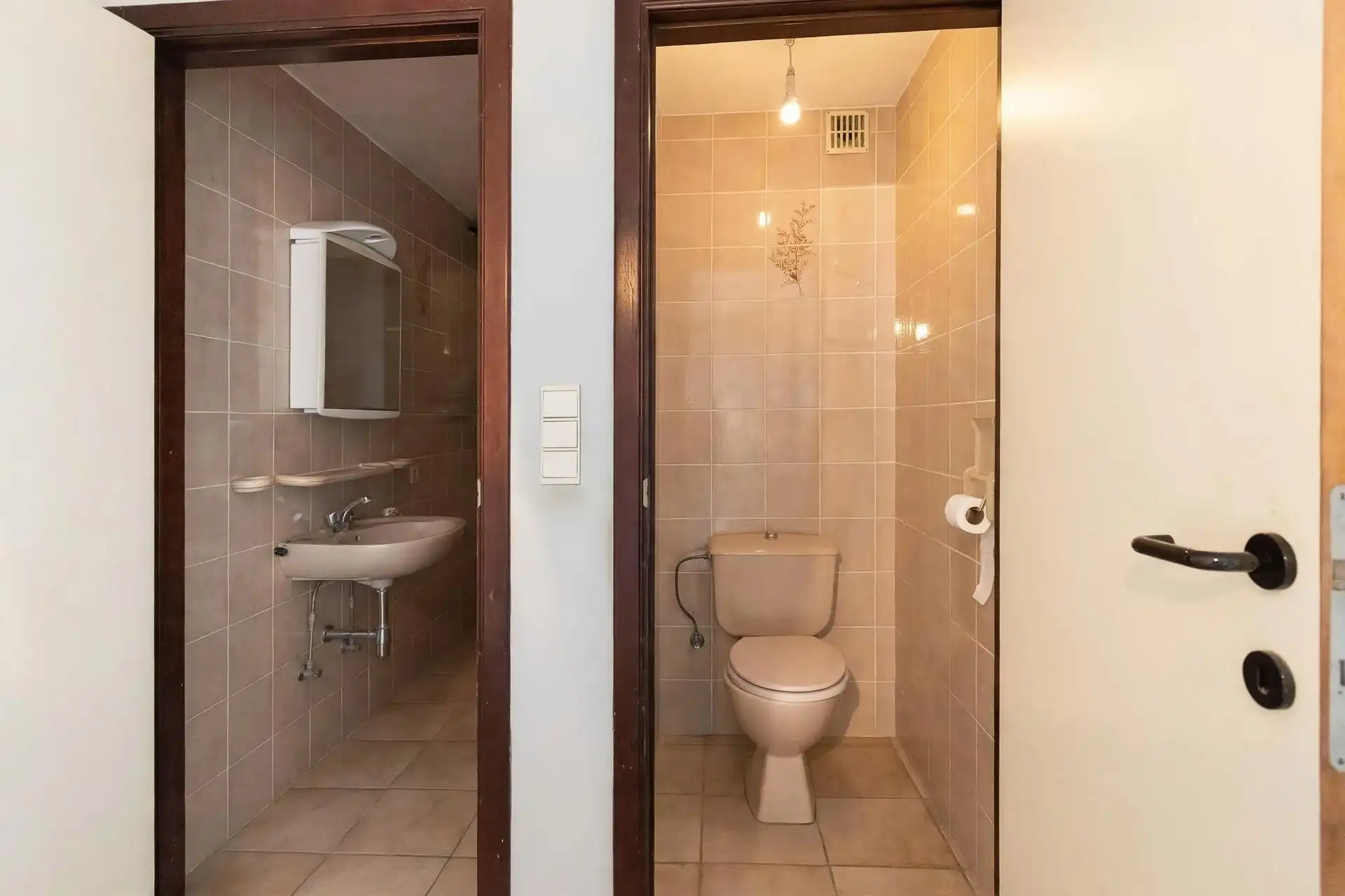 Ruim appartement met drie slaapkamers en staanplaats te Gijzegem foto 8