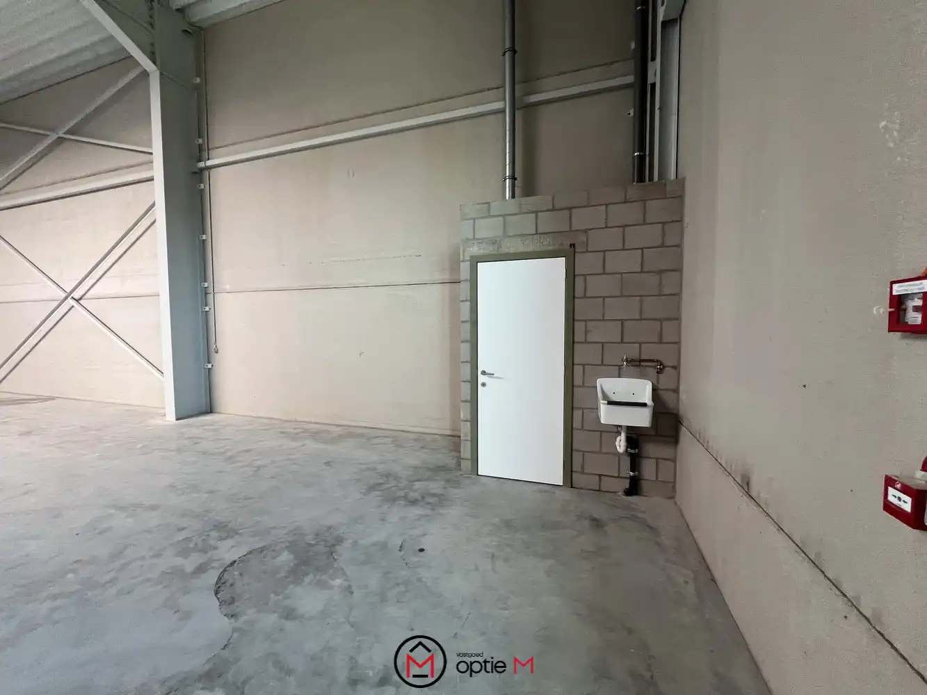 Centraal gelegen KMO-unit met sanitair/verwarming/airco in Hasselt te huur foto 7