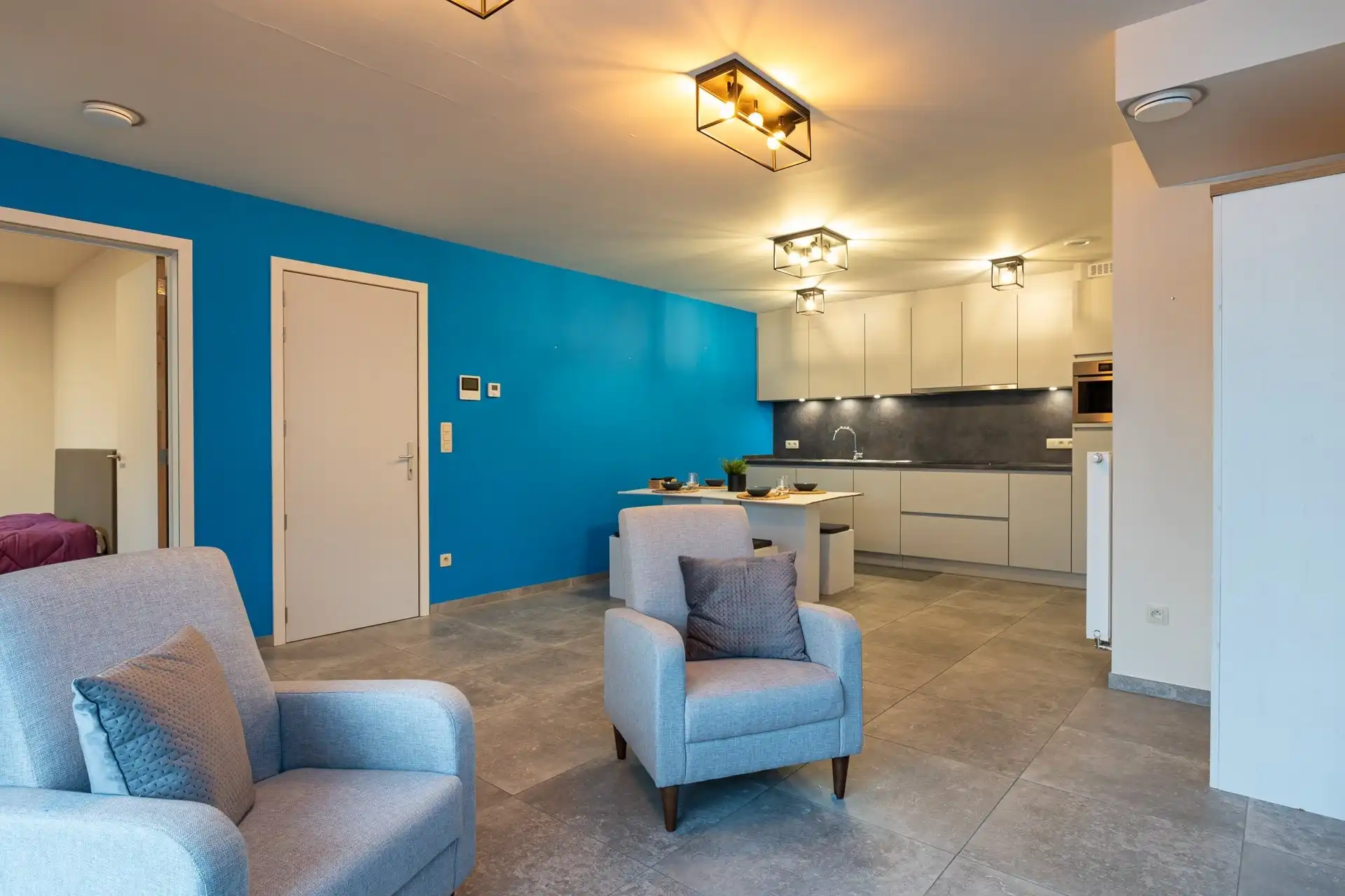 Uitstekend gelegen gelijkvloers appartement met 1 slaapkamer en carport (62m²) foto 4