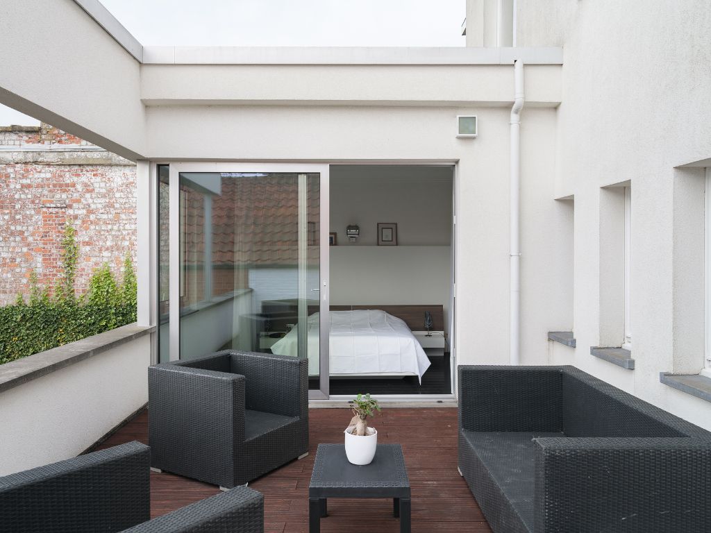 Bijzonder ruime & karaktervolle burgerwoning met zonnige stadstuin en extra bijwoonst in een hippe en opkomende buurt nabij Dok Noord. foto 20
