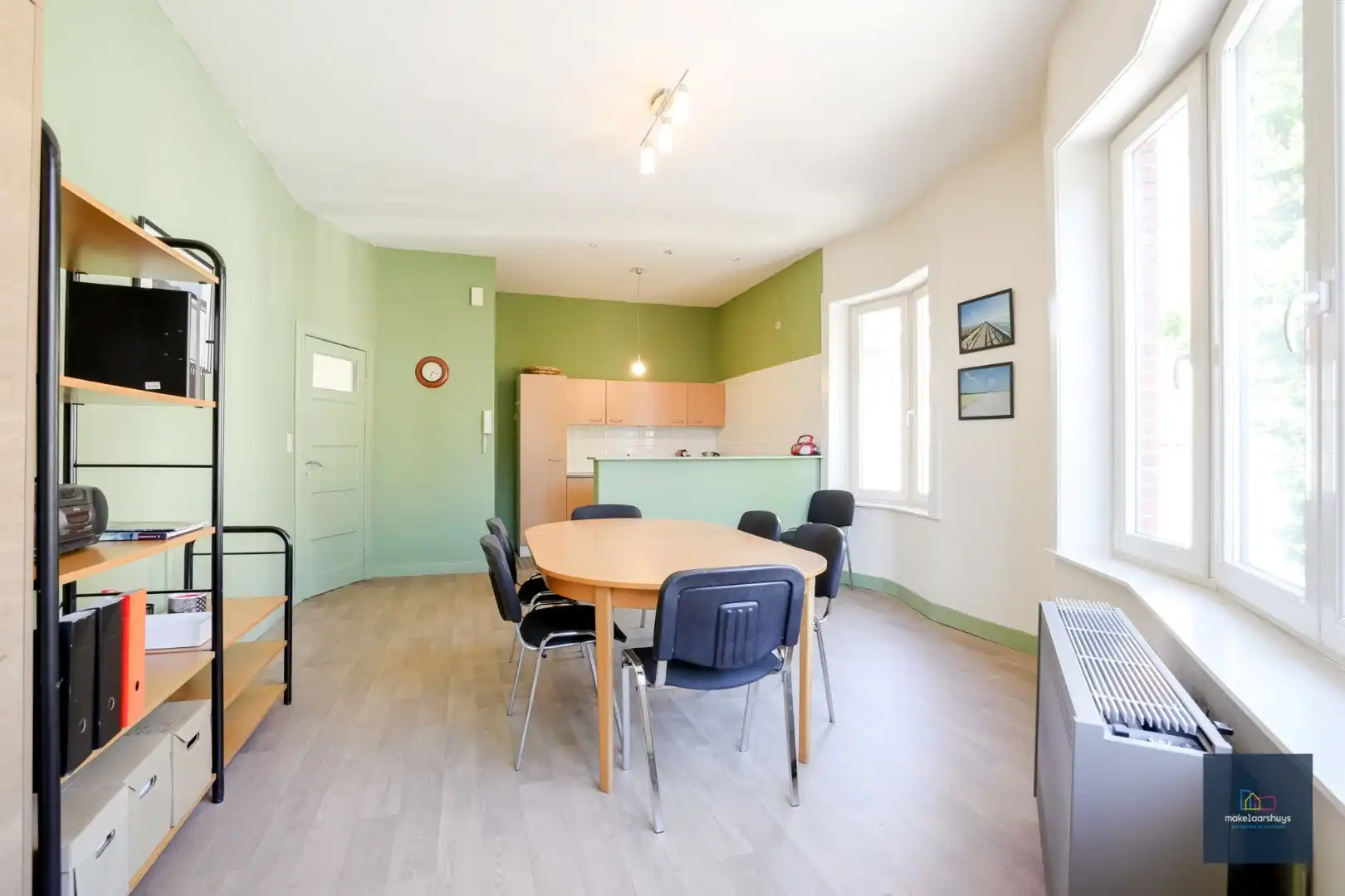 Karaktervolle eigendom met handelsruimte en renovatiepotentieel foto 14