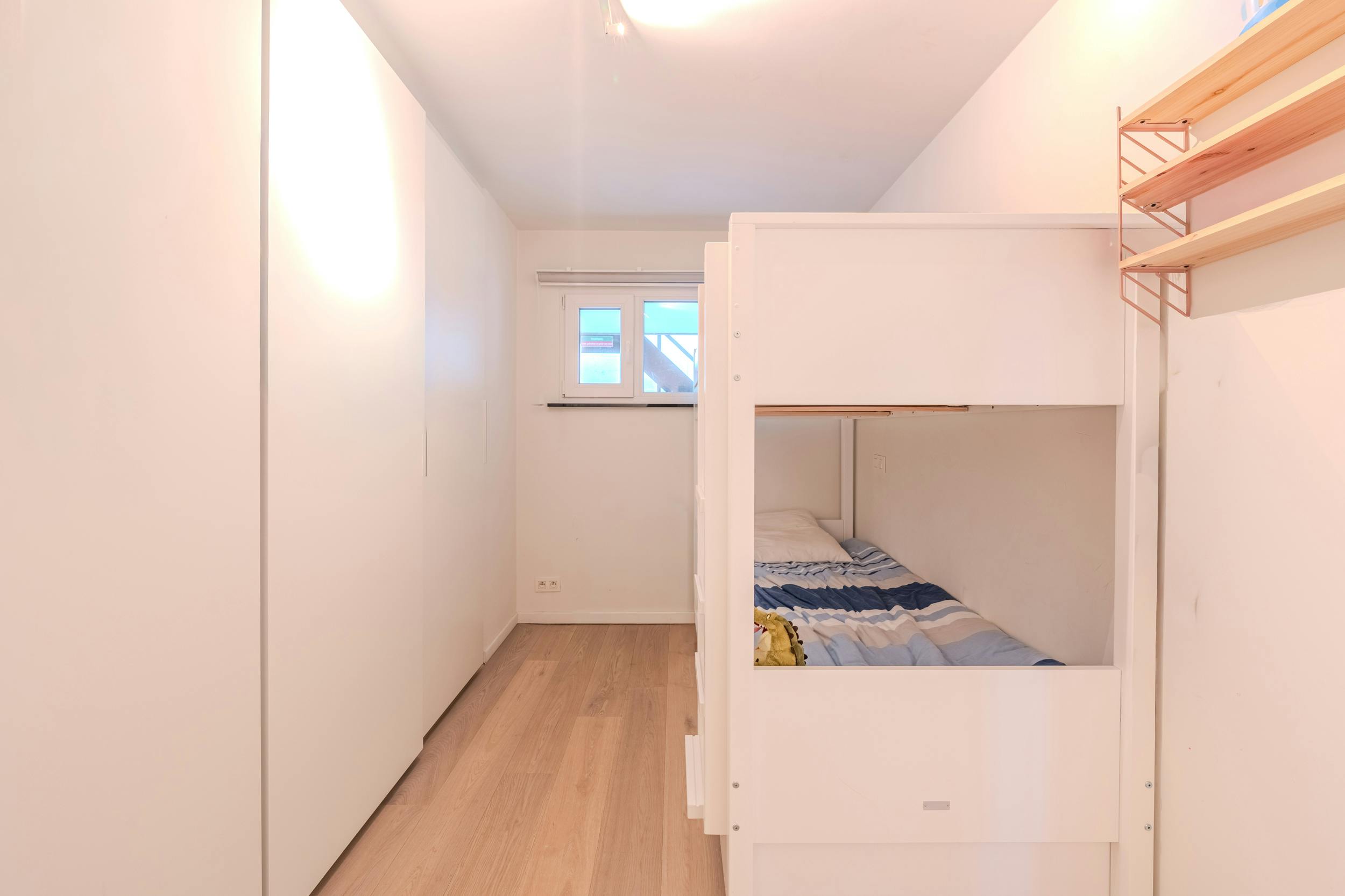 Gerenoveerd 1-slaapkamerappartement met frontaal zeezicht! foto 12