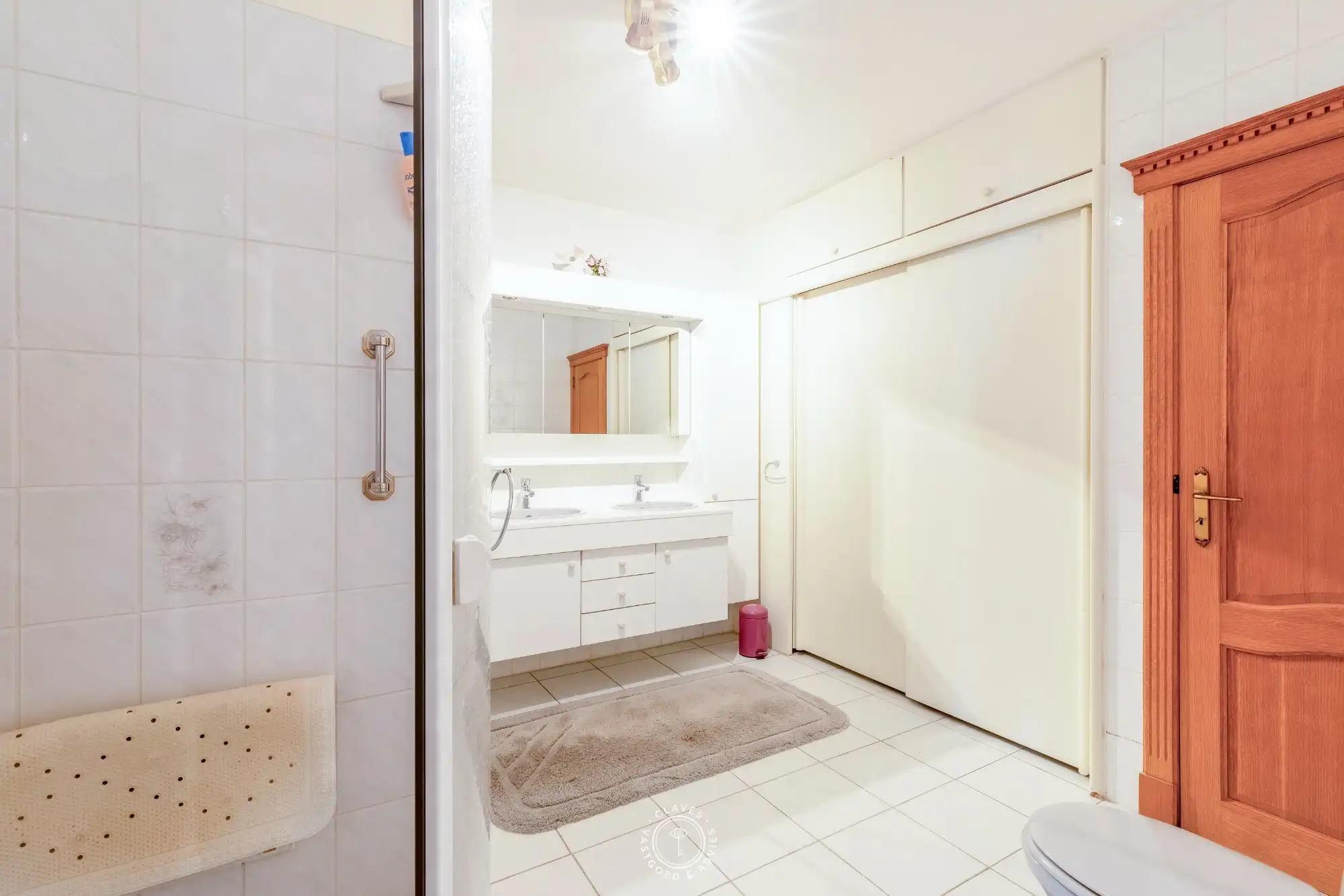 Bijzonder ruim appartement met zuidgericht terras foto 13