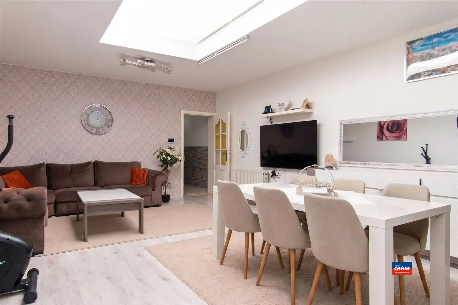Instapklare rijwoning met tuin en garage foto 6